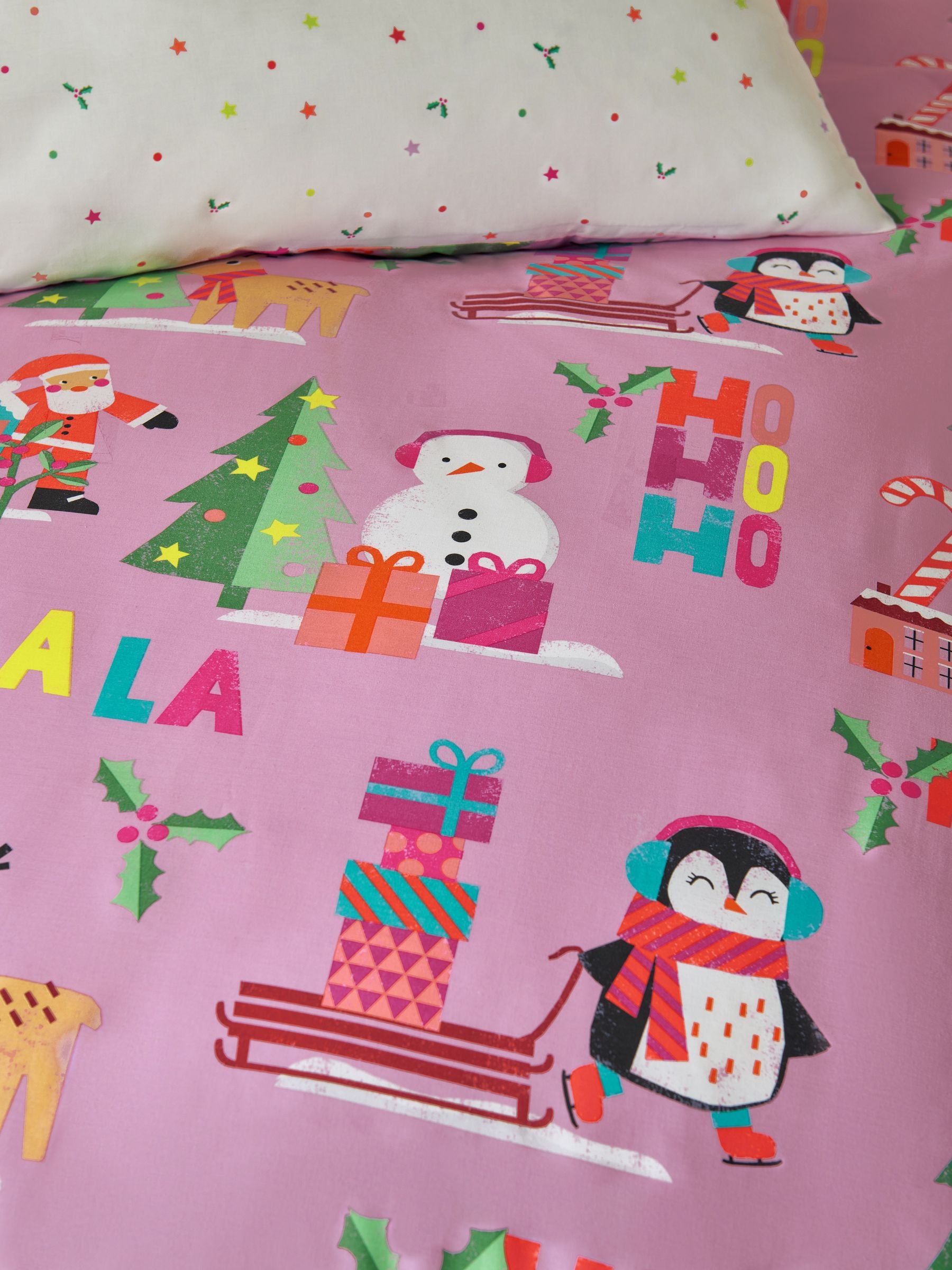 Bright Santa Fa La La Christmas Duvet Cover and Pillowcase Set