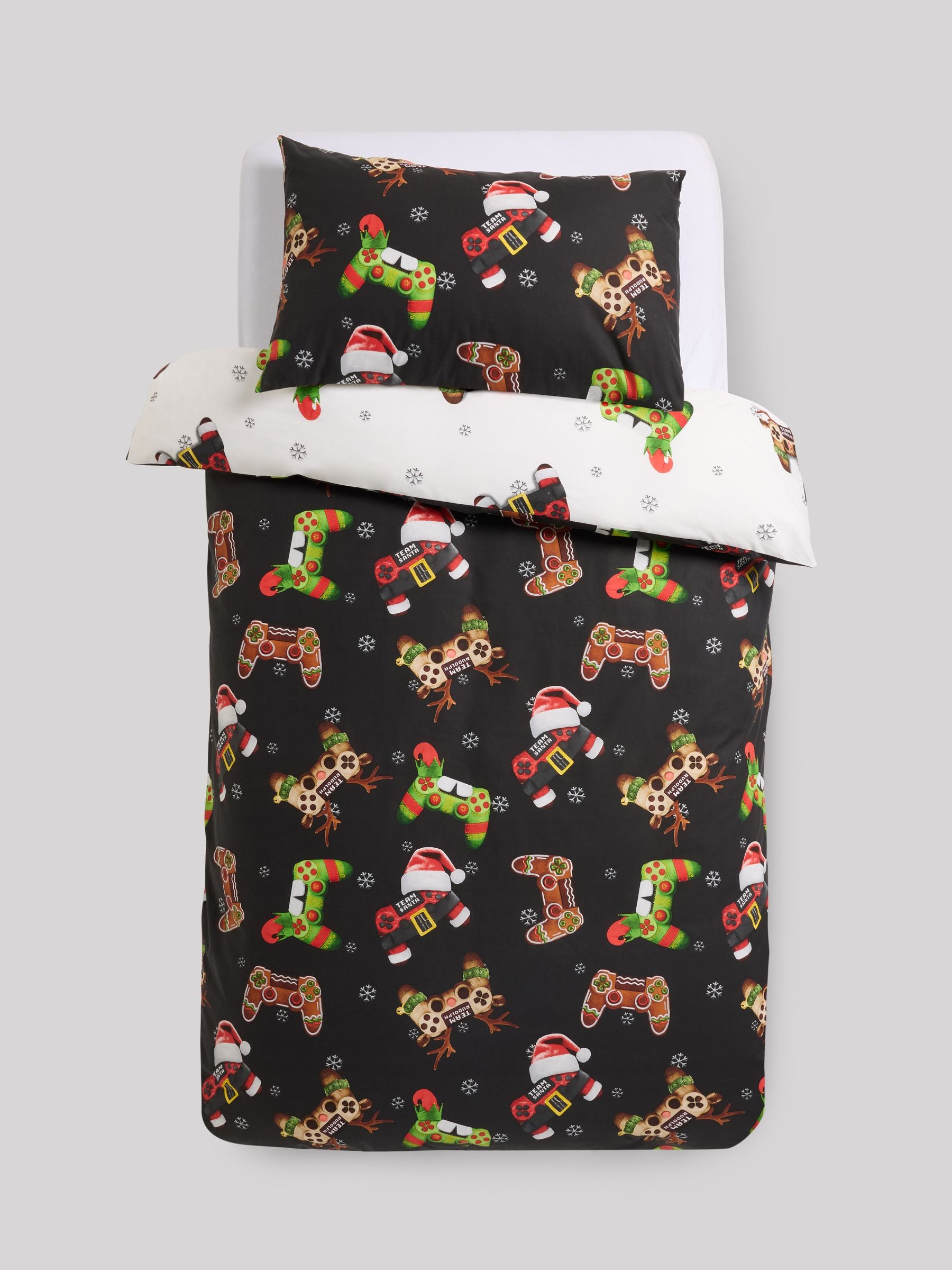 Santa & Rudolph Gamer Christmas Duvet Cover and Pillowcase Set