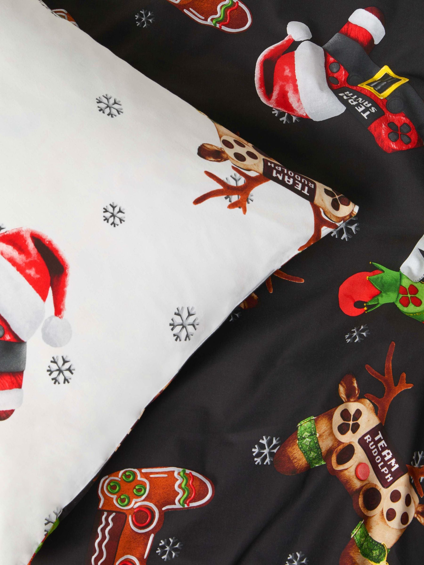 Santa & Rudolph Gamer Christmas Duvet Cover and Pillowcase Set