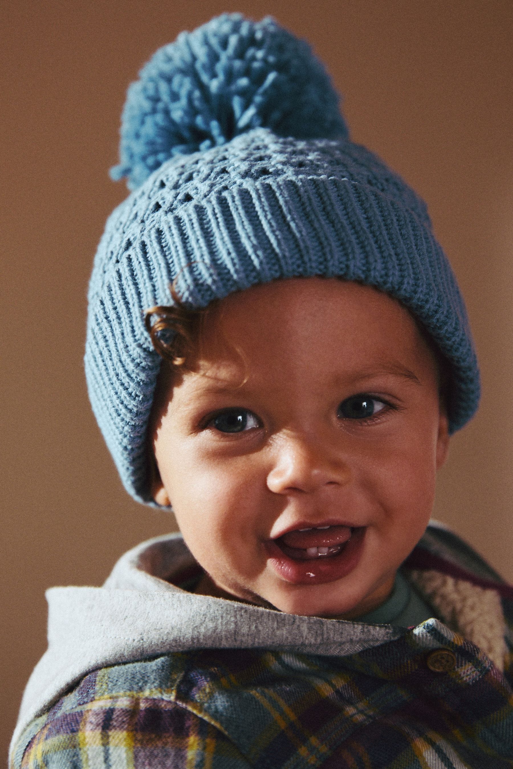 Blue Baby Waffle Pom Hat (0mths-2yrs)