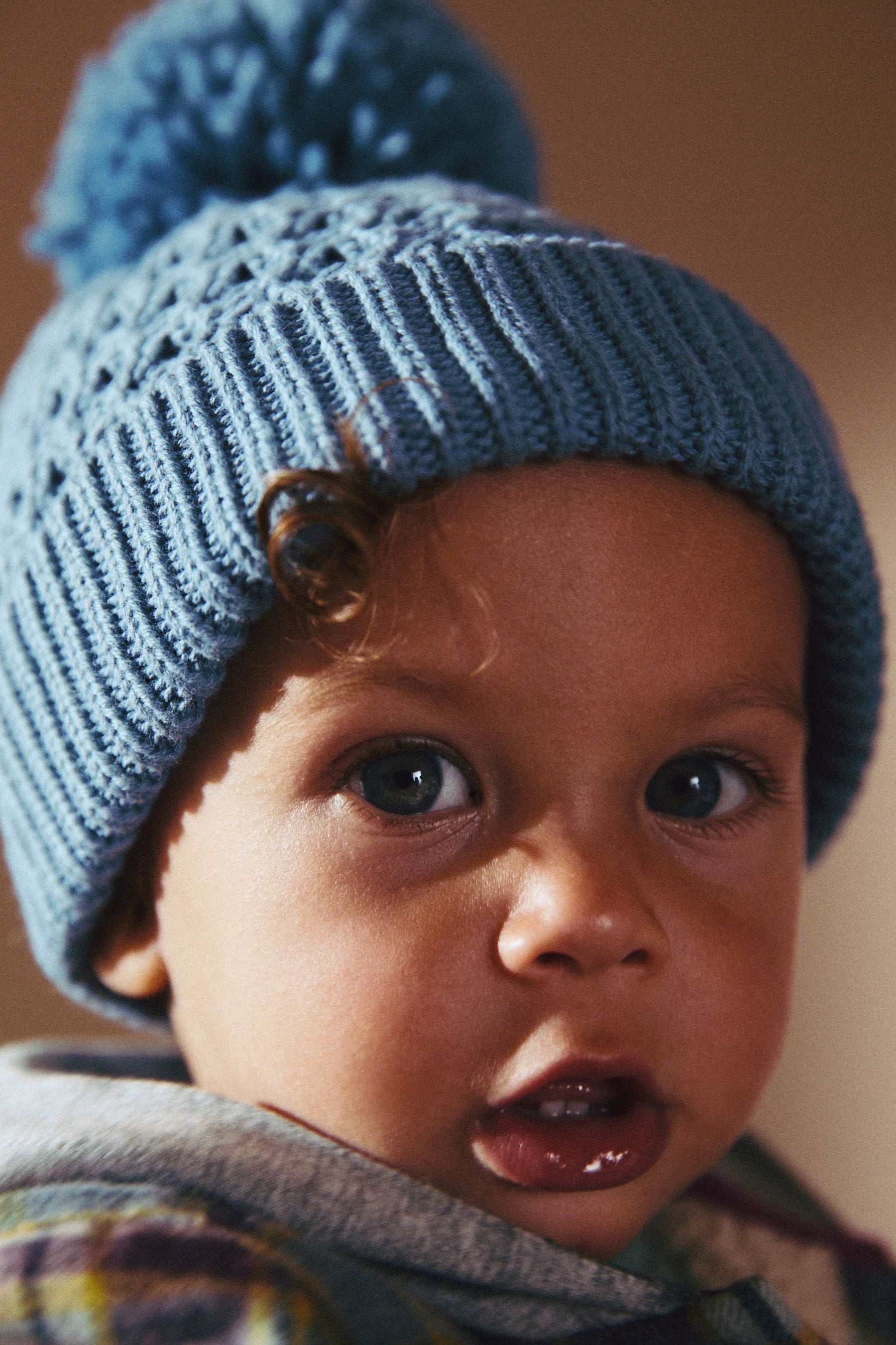 Blue Baby Waffle Pom Hat (0mths-2yrs)