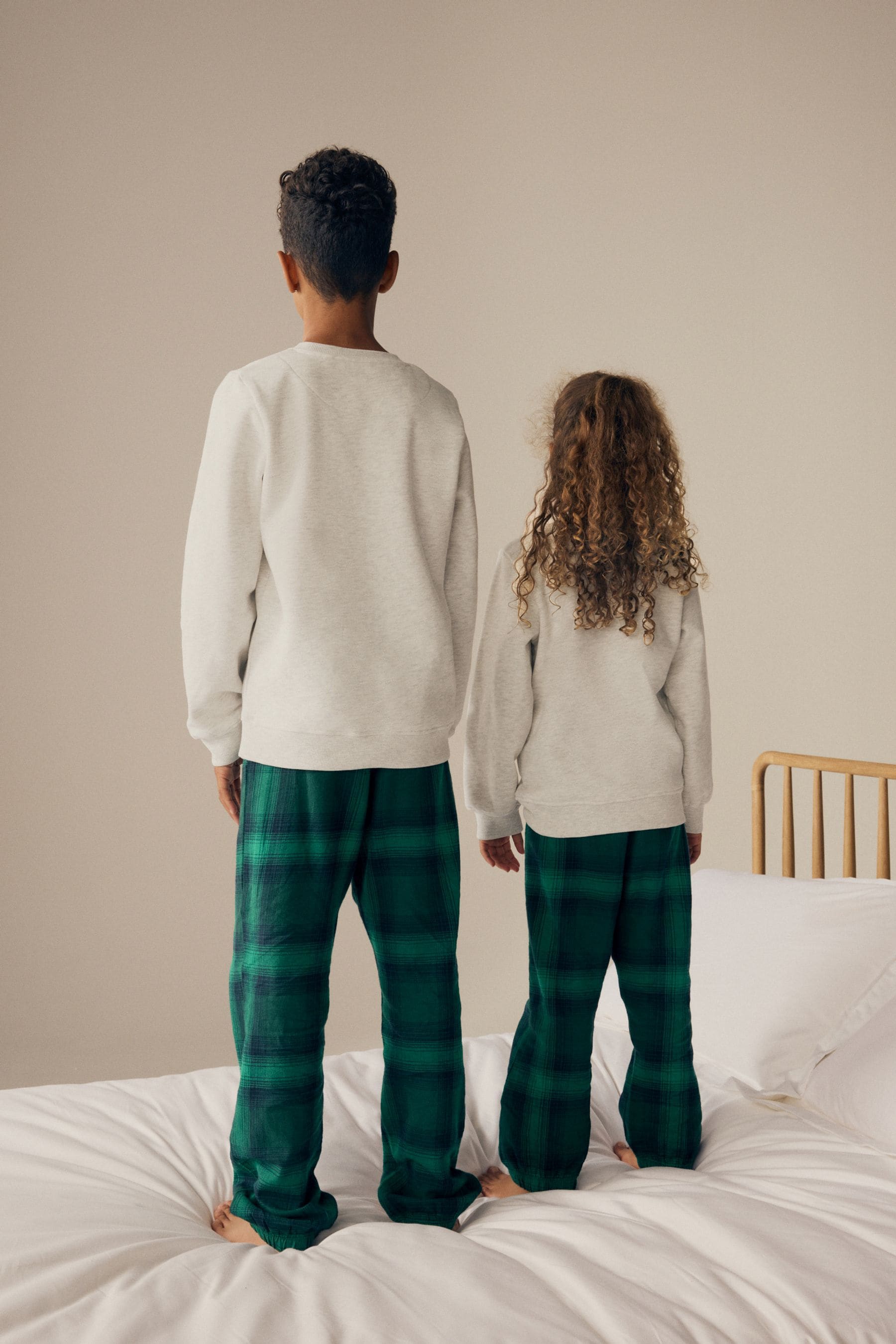 Grey/Green 100% Cotton Matching Family Kids Christmas Happy Holidays Pyjamas (3-16yrs)