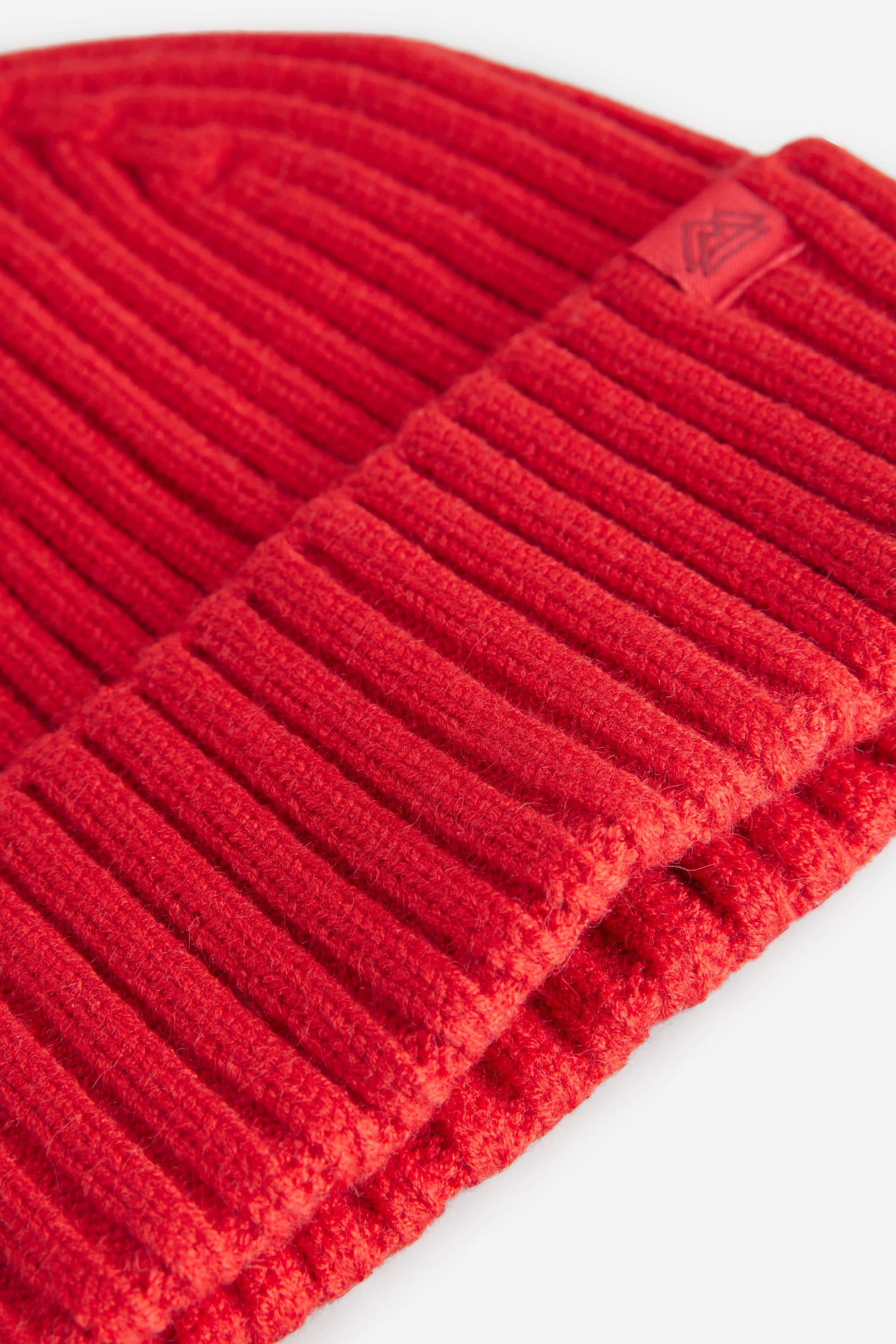 Red Knitted Beanie Hat (1-16yrs)