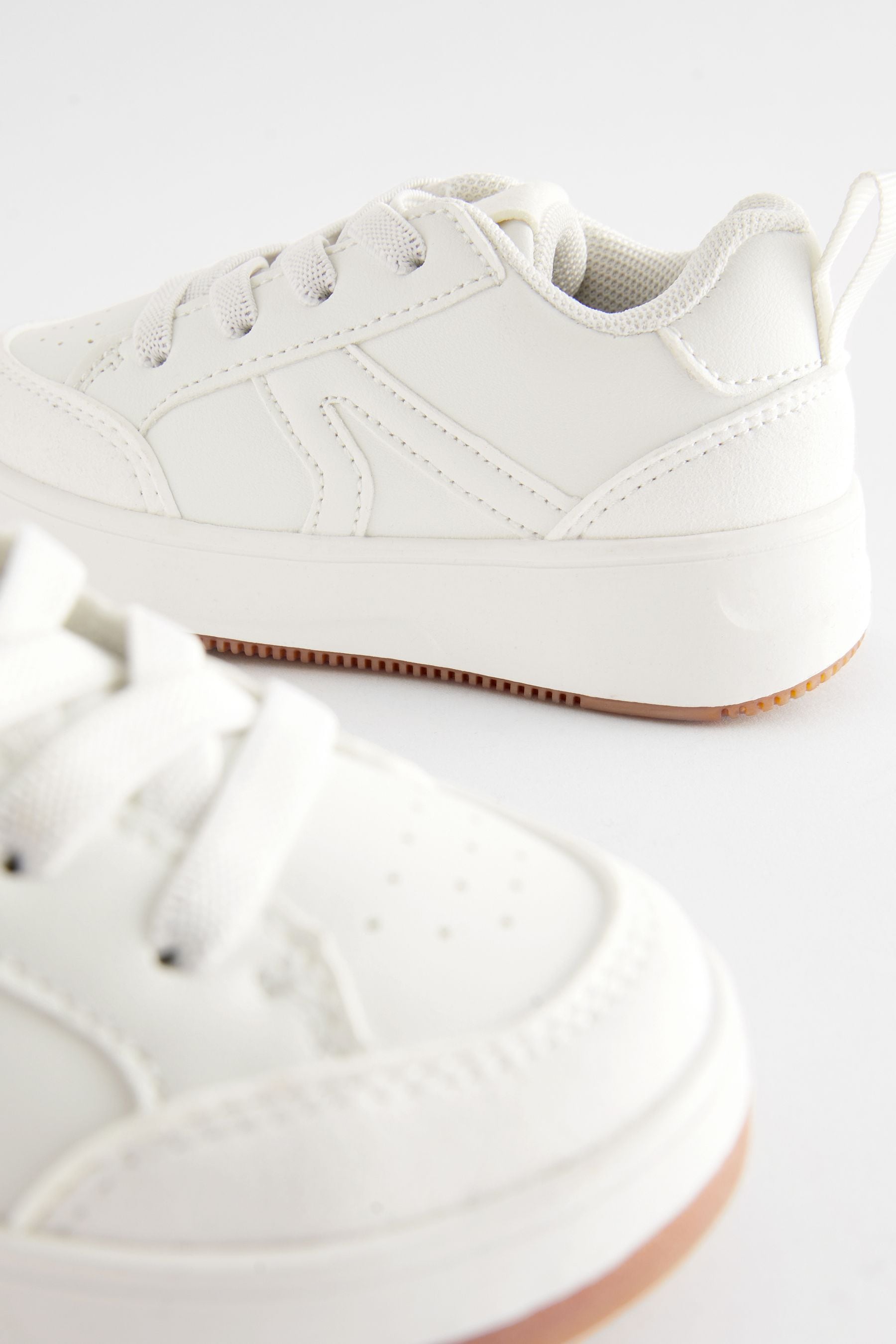 White Wide Fit (G) Elastic Lace Trainers