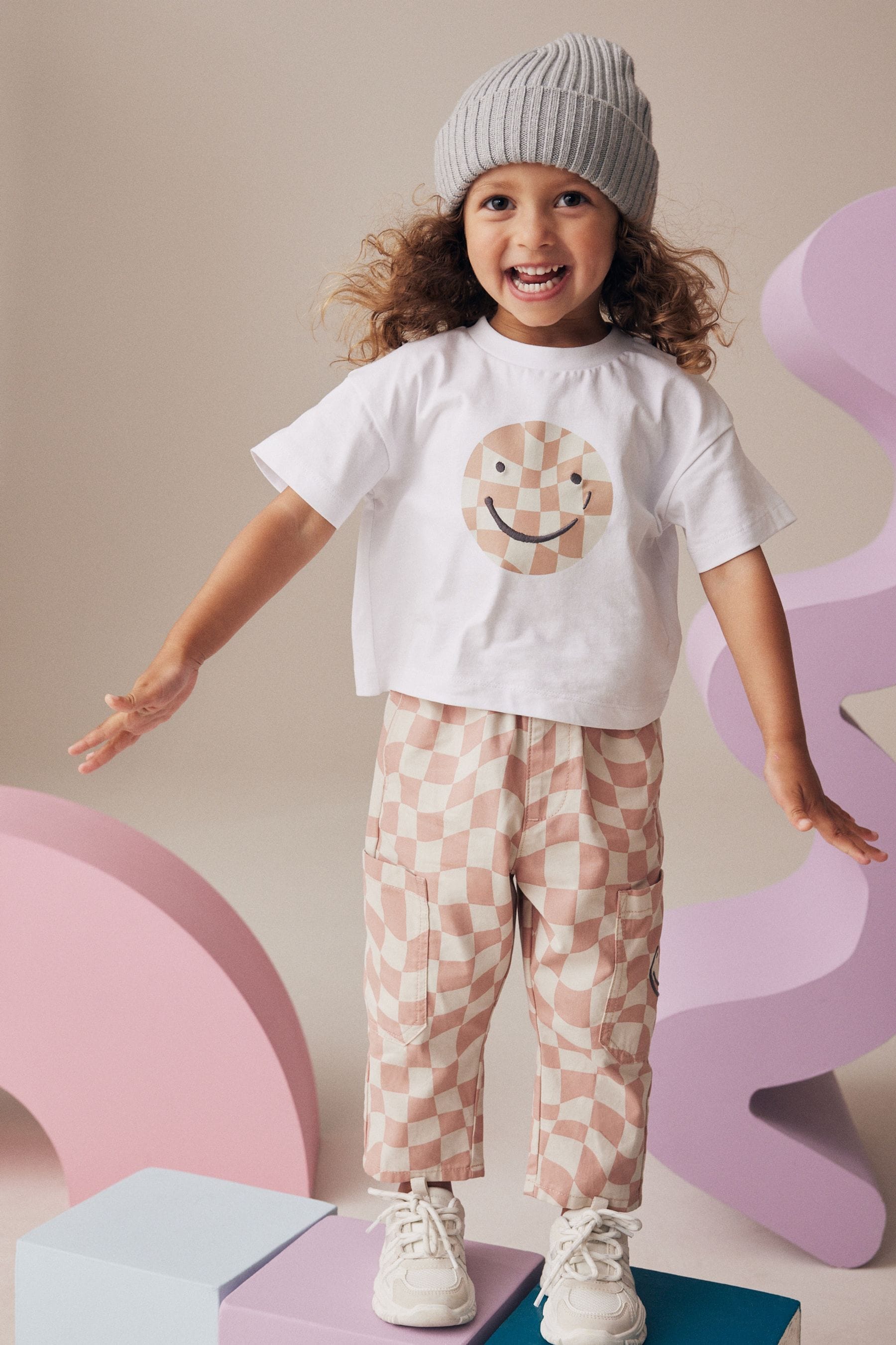 Pink 100% Cotton T-Shirts And Trousers Set (3mths-7yrs)