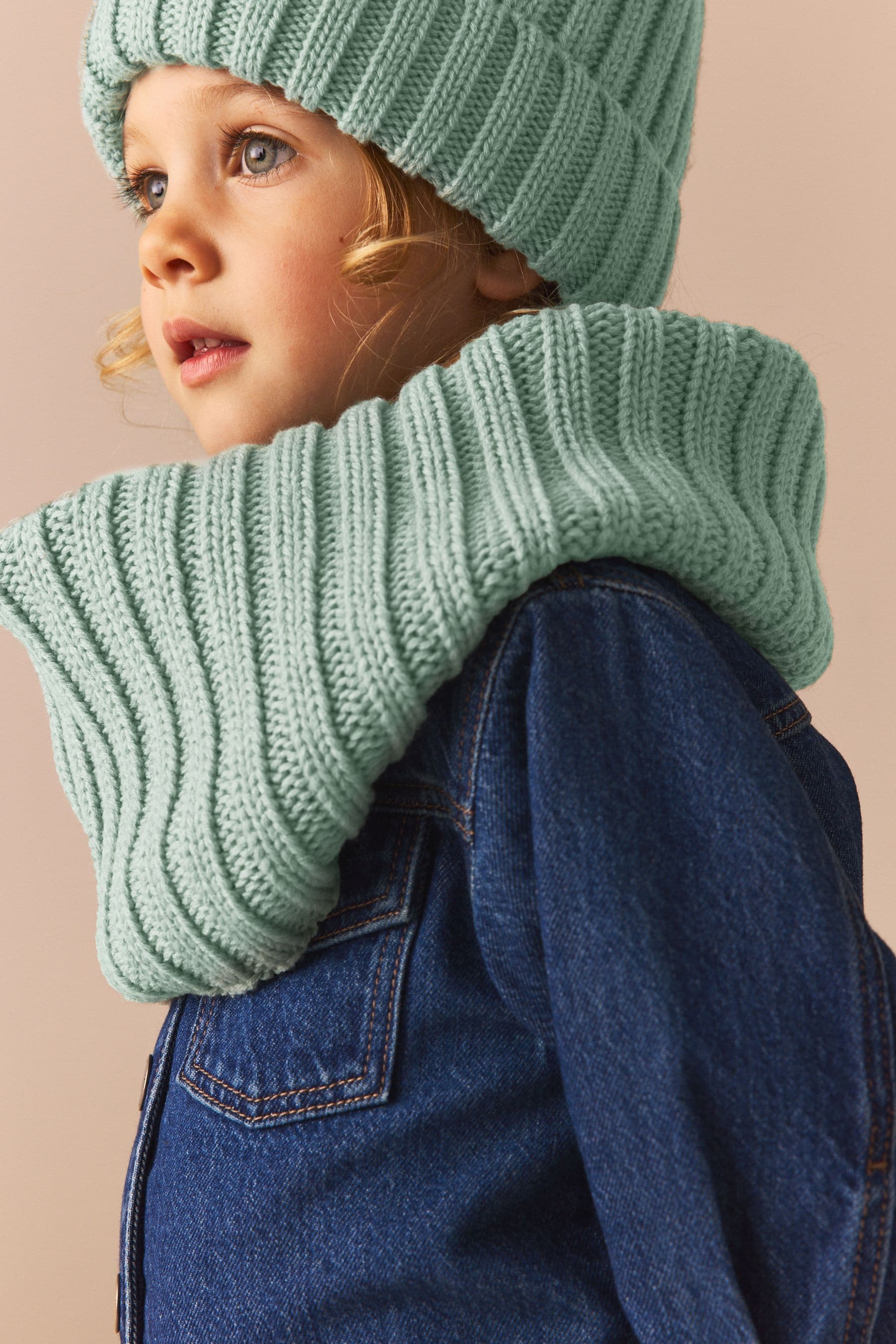 Sage Green Ribbed Knitted Snood (1-16yrs)