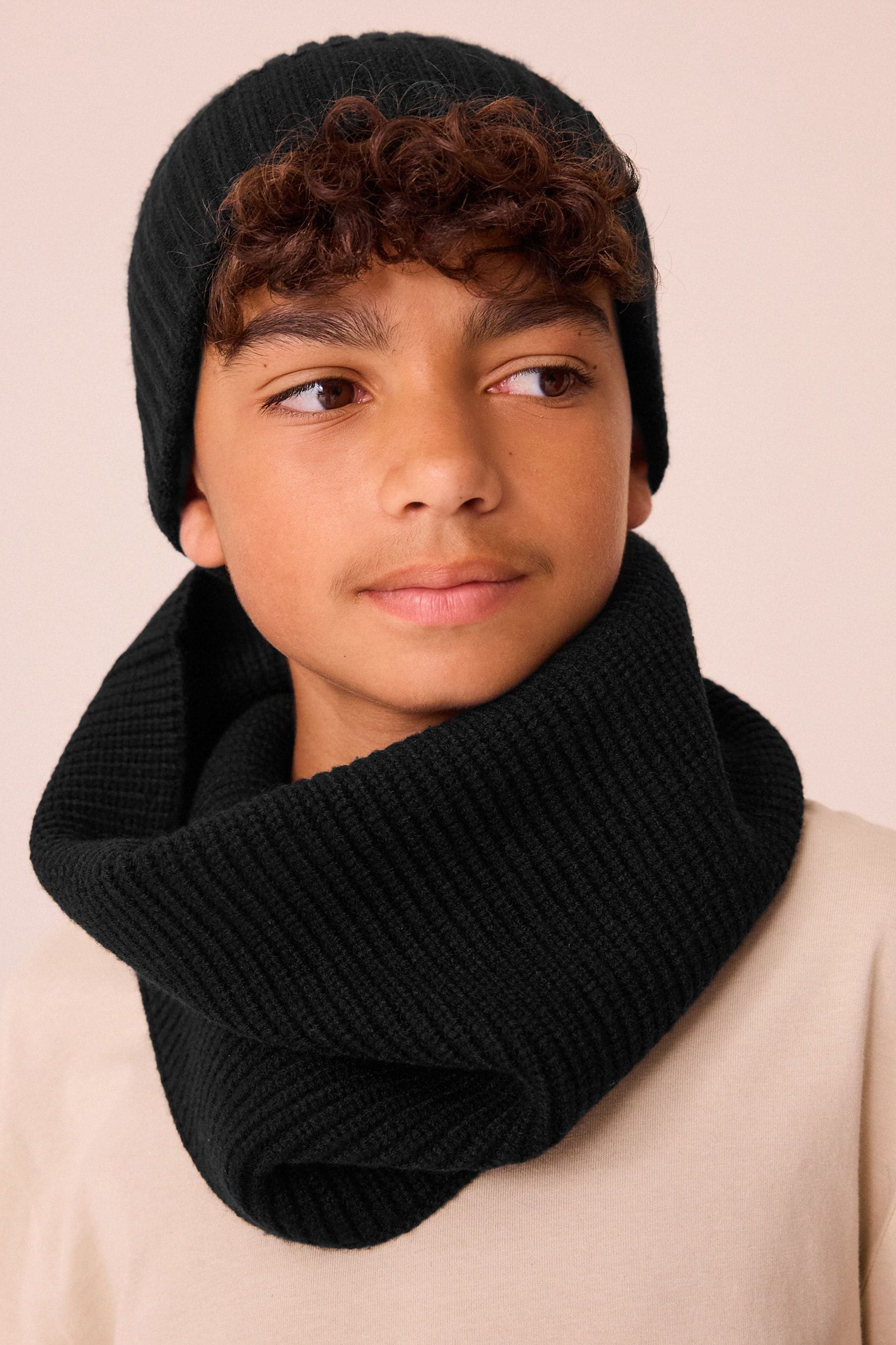 Black Knitted Snood (1-16yrs)