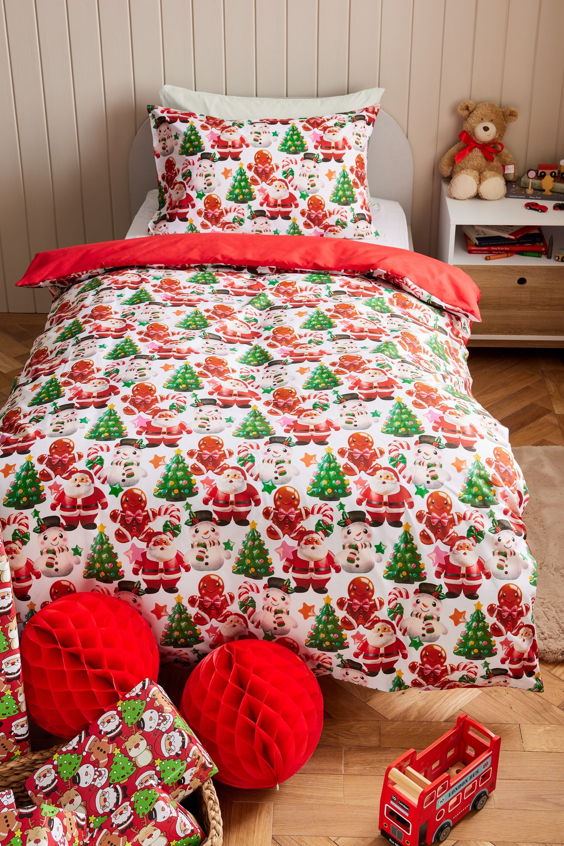 Red Santa & Friends Christmas Duvet Cover and Pillowcase Set