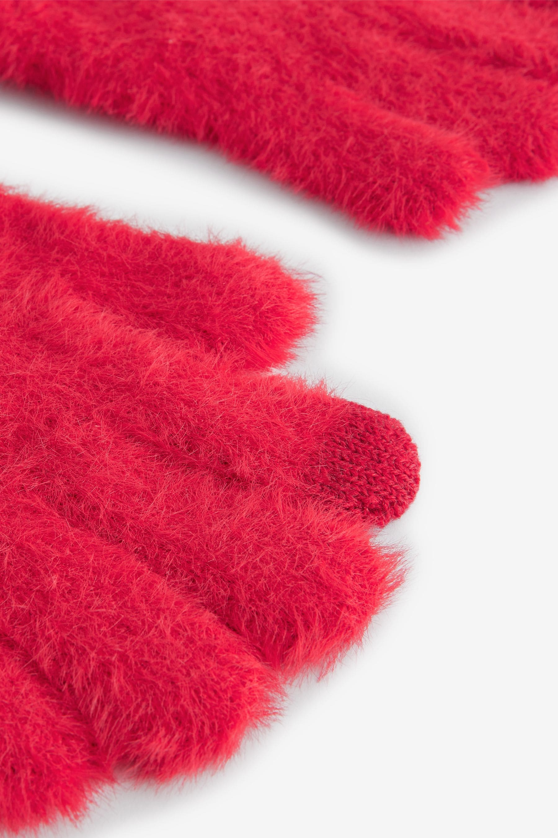 Red Fluffy Gloves (3-16yrs)