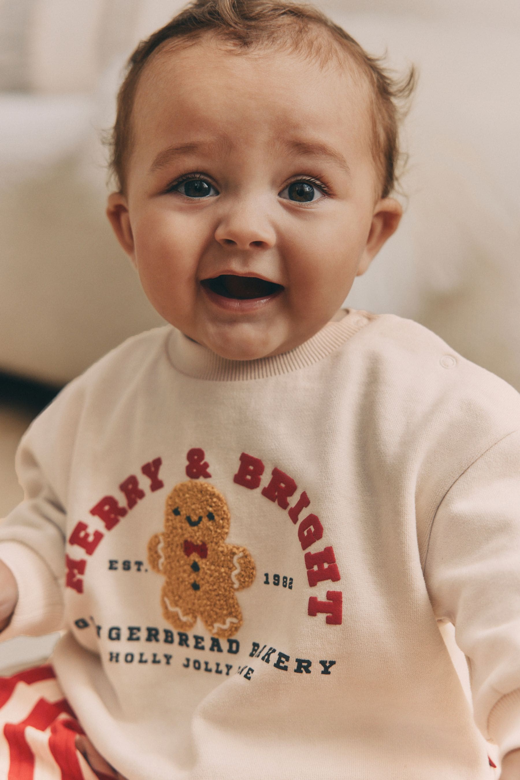 Neutral Gingerbread Baby Christmas Cosy Sweatshirt and Joggers Set (0mths-2yrs)