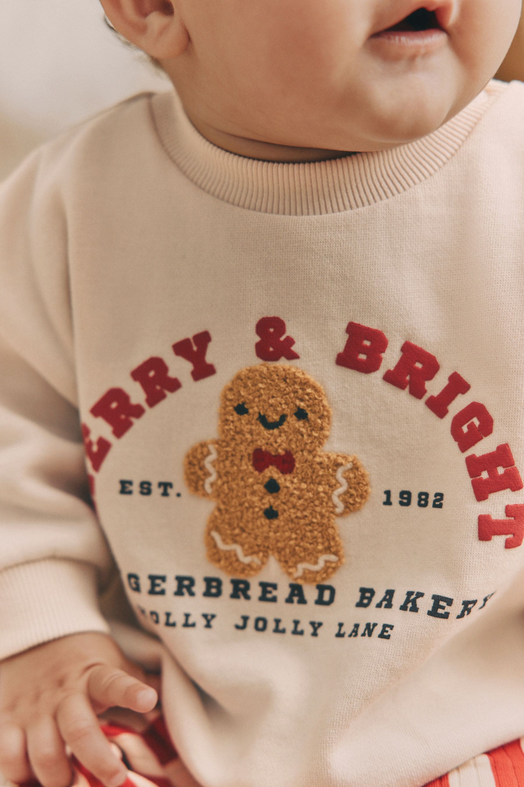 Neutral Gingerbread Baby Christmas Cosy Sweatshirt and Joggers Set (0mths-2yrs)