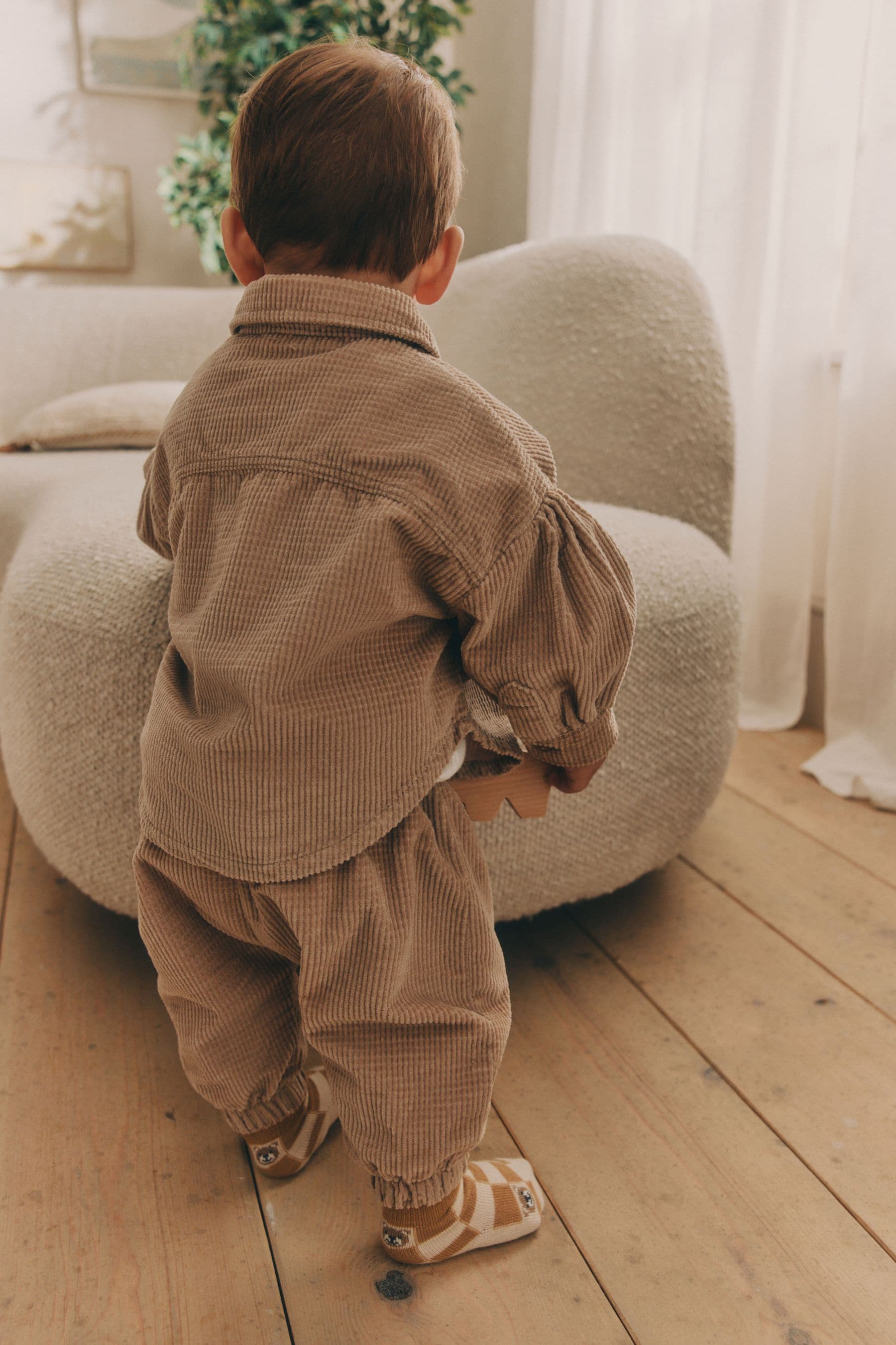 Neutral Baby Shirt And Trousers 3 Piece Set (0mths-2yrs)