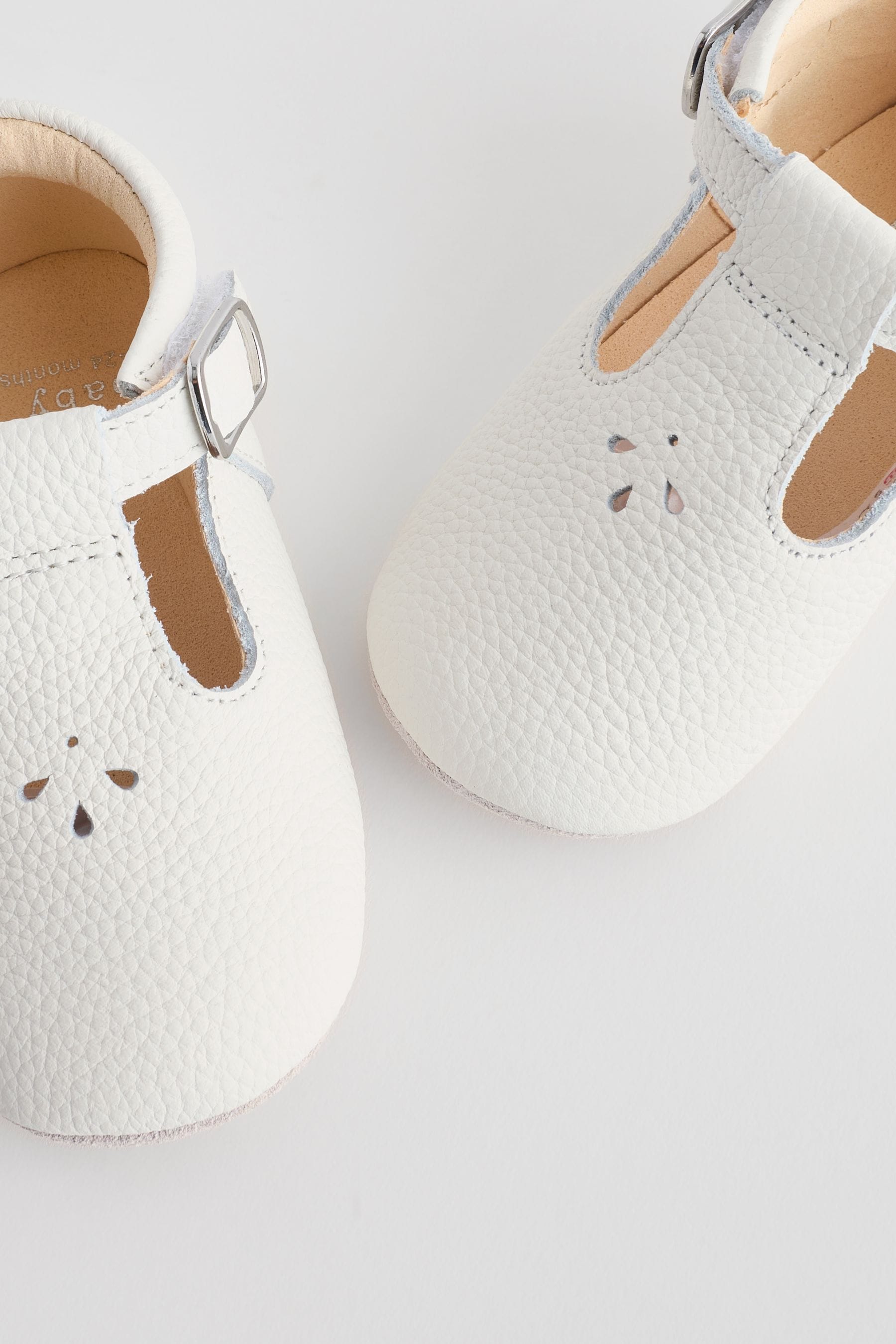 White Leather Baby T-Bar Shoes (0-24mths)