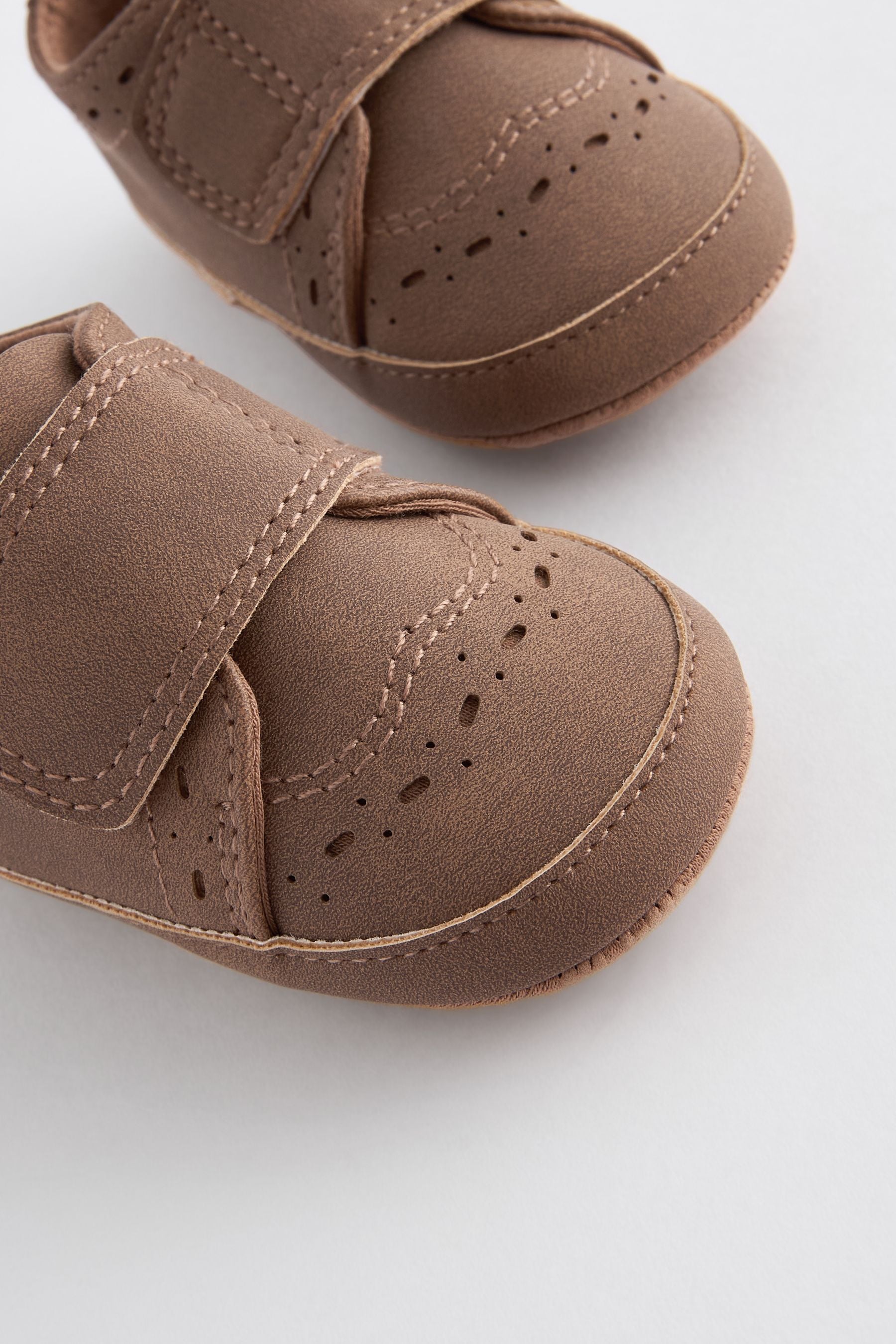 Tan Brown Touch Fastening Brogue Baby Shoes (0-24mths)