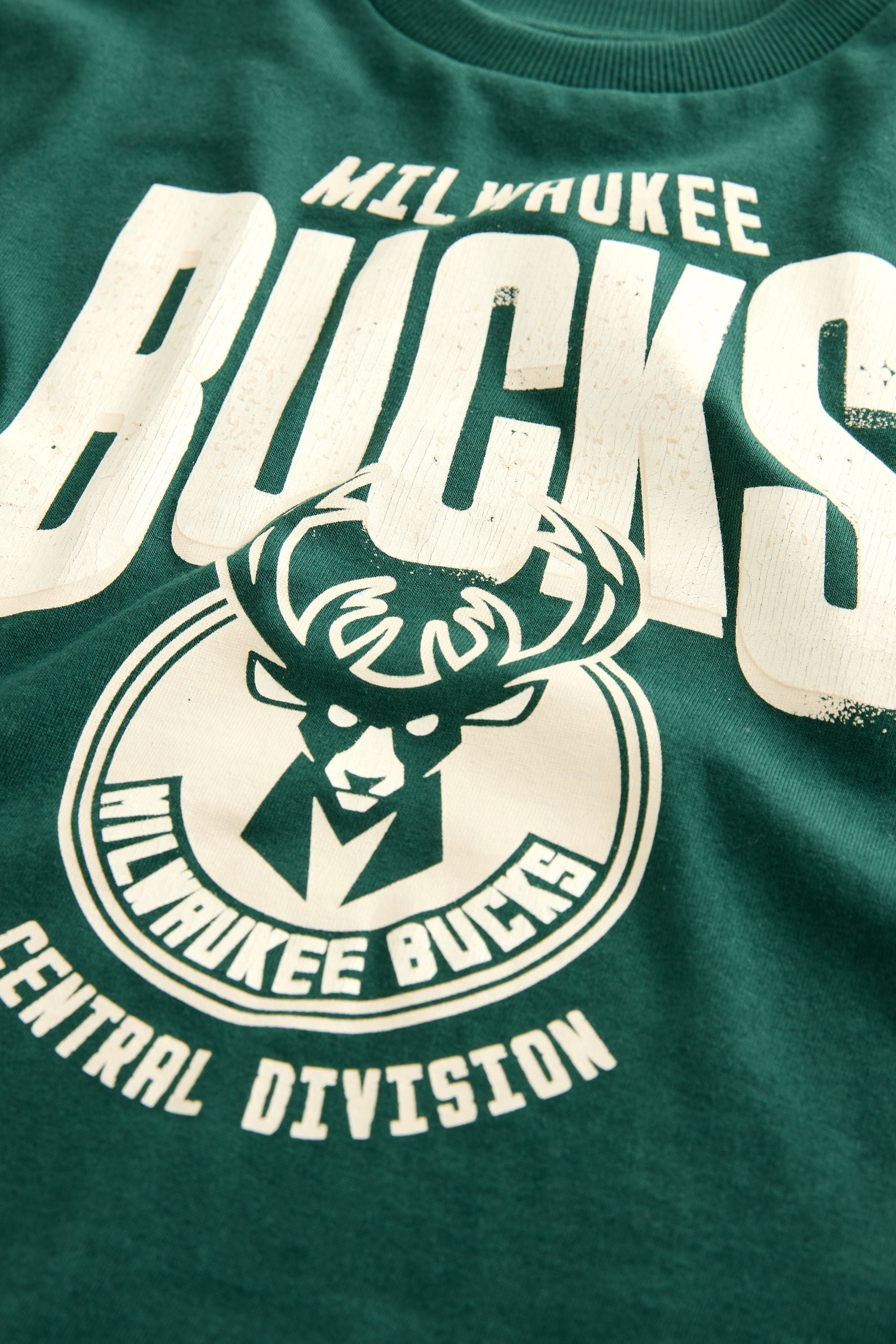 Green NBA Licensed Milwaukee Bucks T-Shirt (3-16yrs)