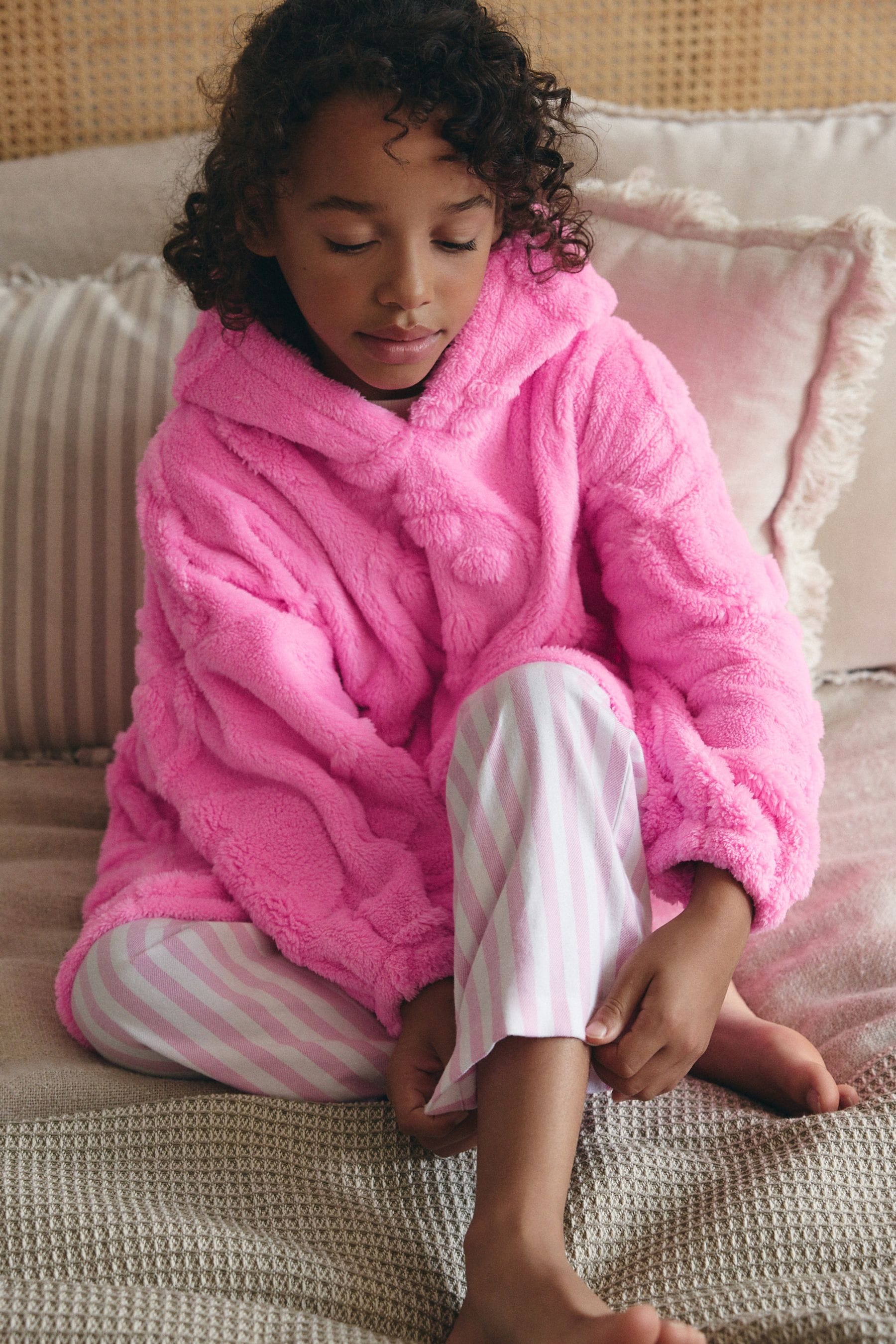 Pink Happy Face Jacquard Fleece Hooded Blanket (3-16yrs)