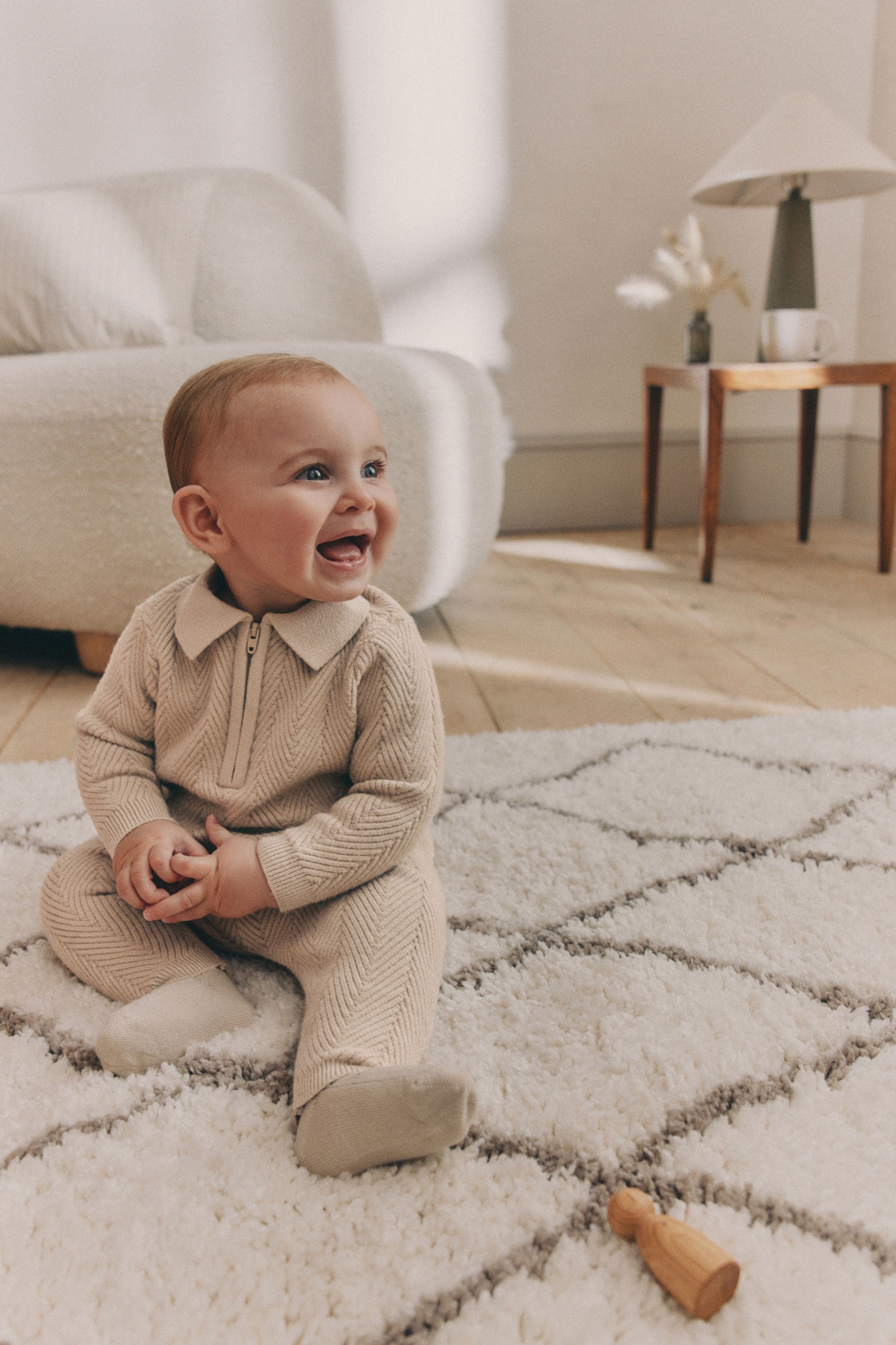 Neutral Baby Knitted Jumper and Leggings Set (0mths-2yrs)