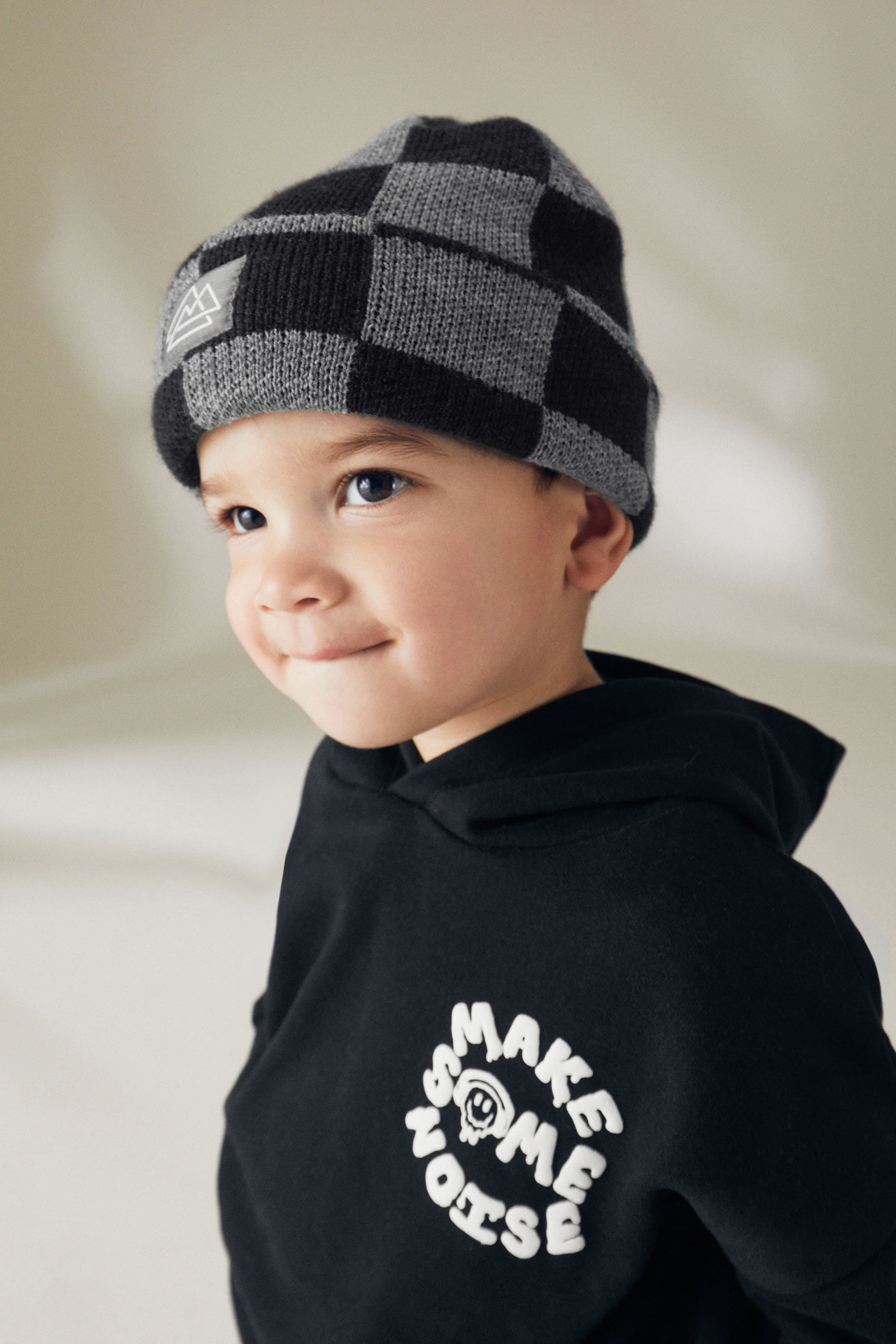 Black/Grey Check Knitted Beanie Hat (1-16yrs)