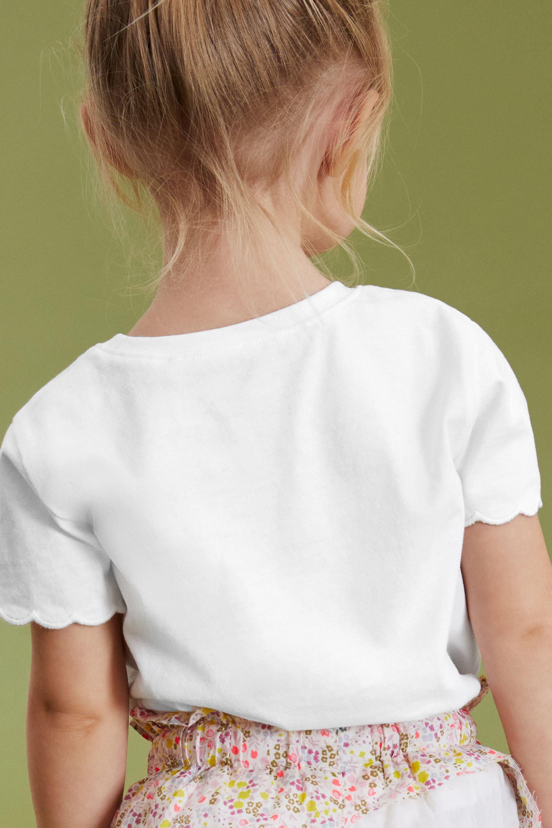 White Short Sleeve Scallop T-Shirt (3mths-7yrs)