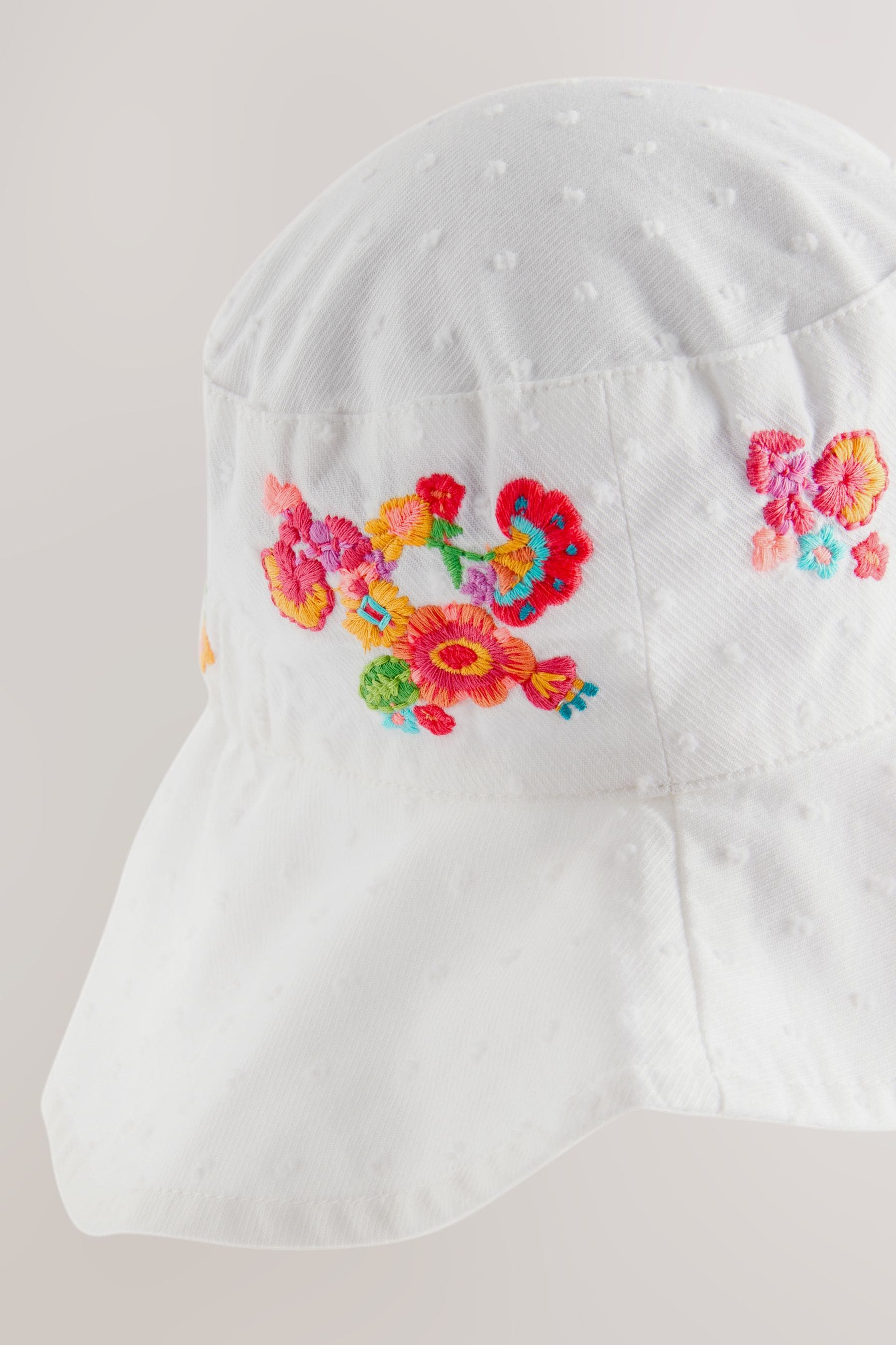 White Embroidered Low Back Bucket Hat (3mths-10yrs)