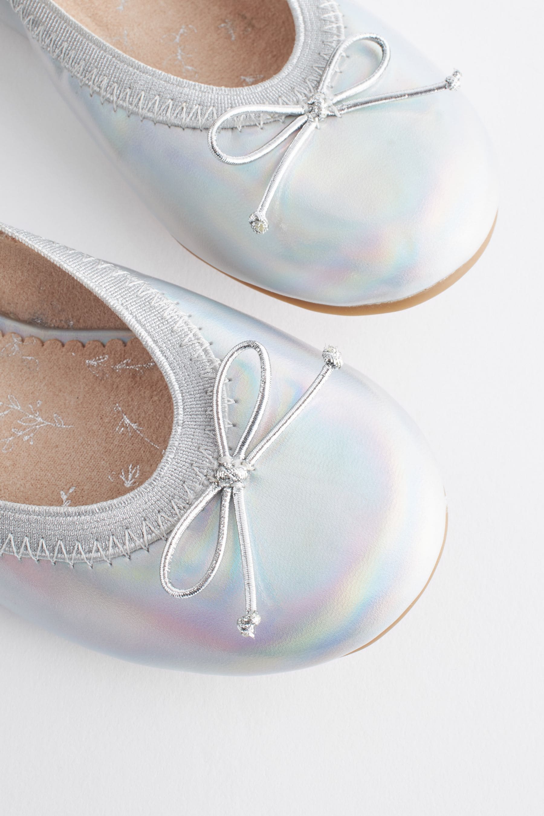 Metallic Silver Stretch Bow Ballerina Shoes