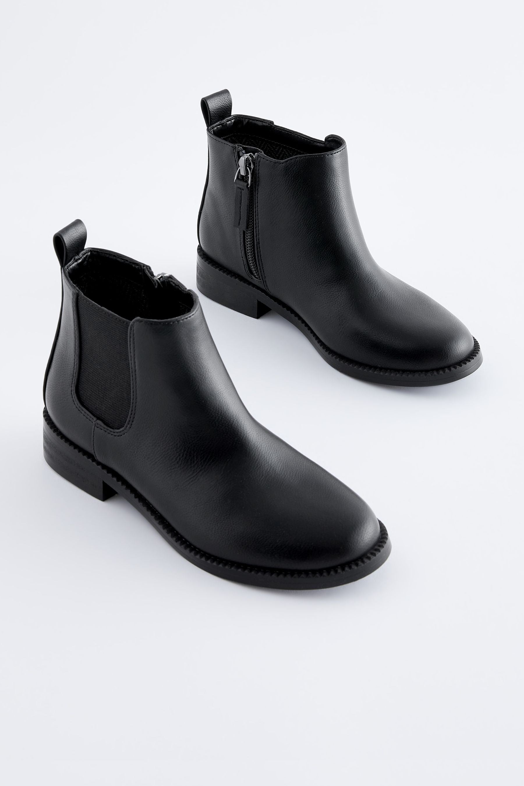 Black Standard Fit (F) Low Chelsea Boots