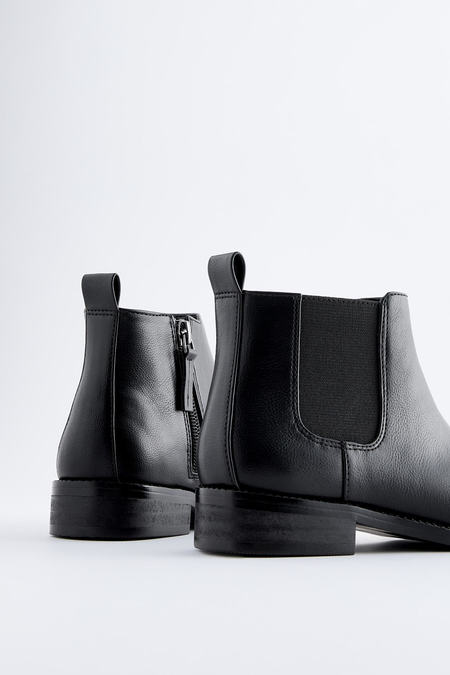 Black Standard Fit (F) Low Chelsea Boots