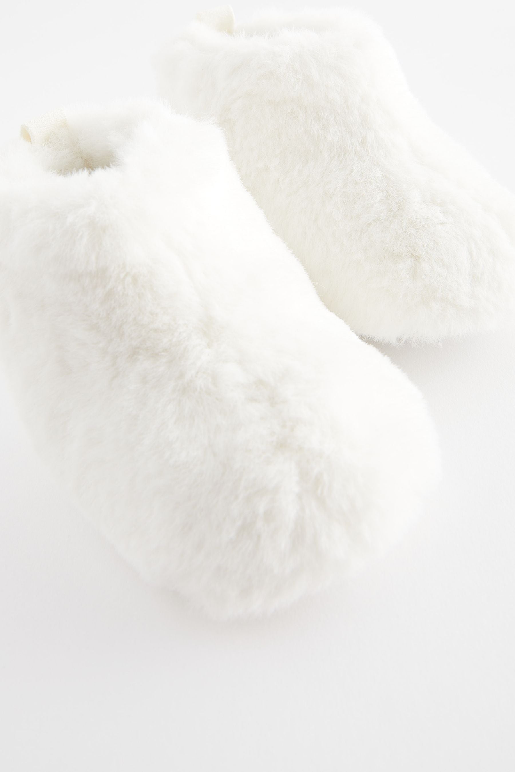 White Cosy Baby Boots (0-18mths)