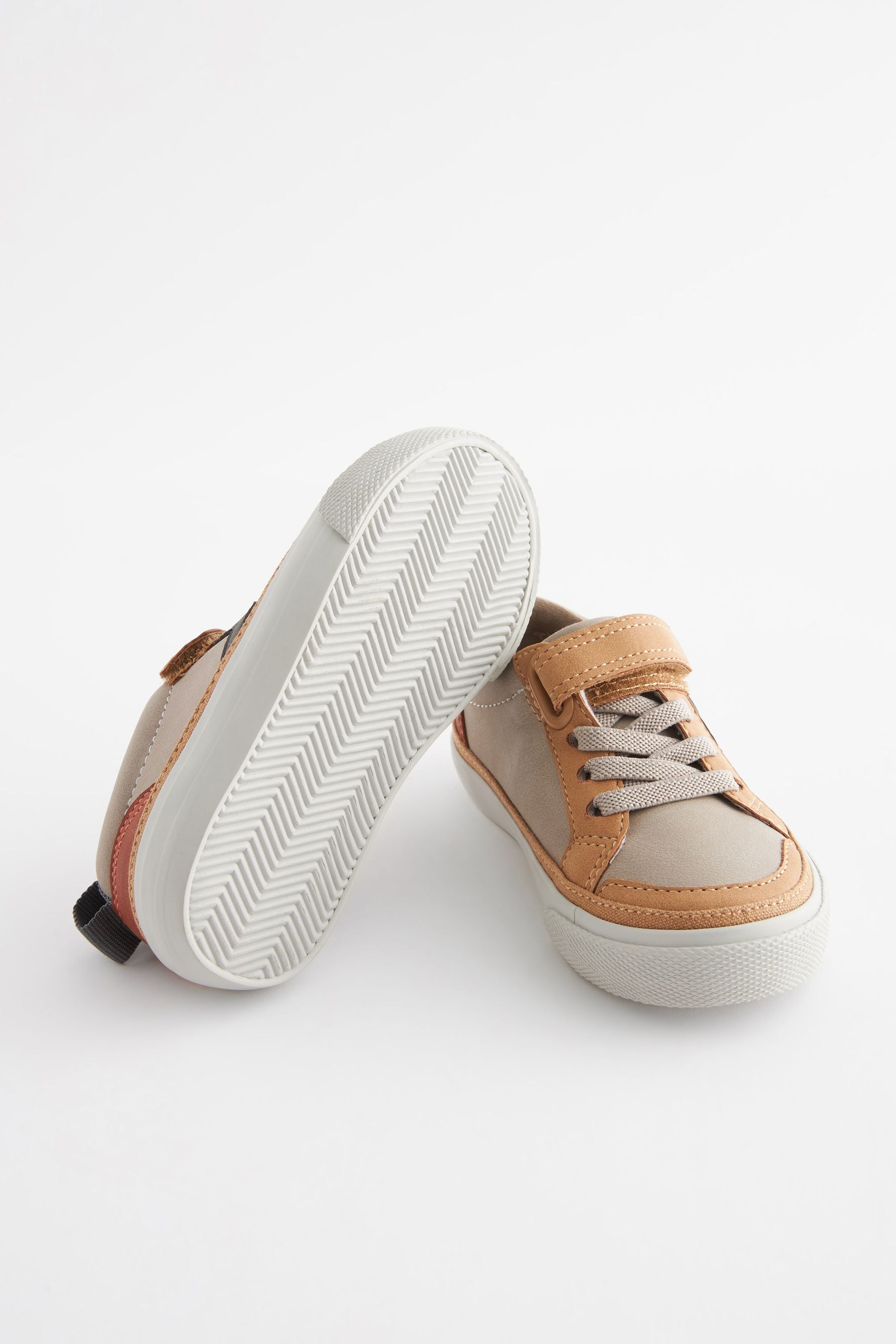 Neutral Standard Fit (F) Touch Fastening Chevron Trainers