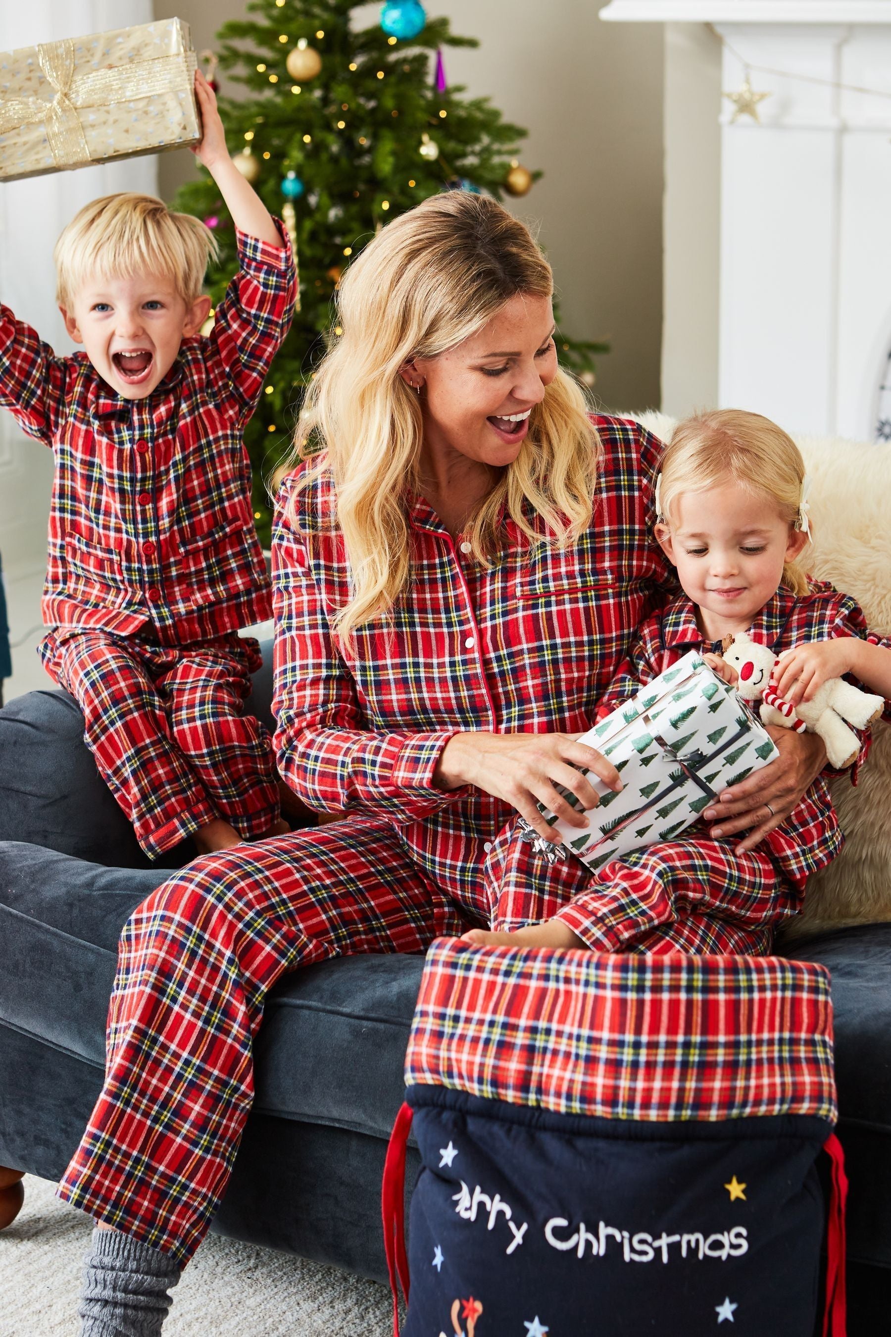 Red JoJo Maman Bébé Tartan Maternity & Nursing Pyjama Set