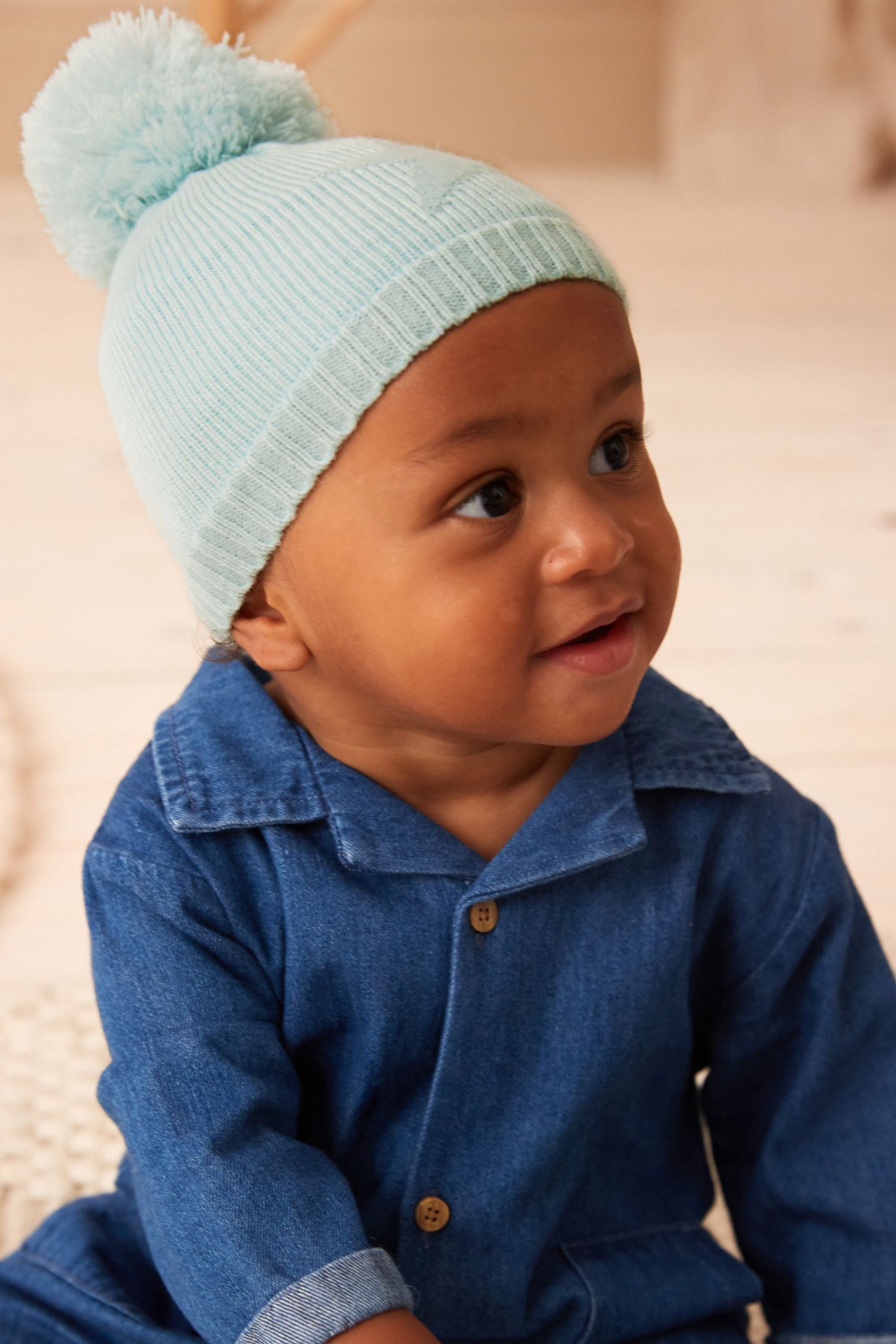 Blue Knitted Baby Star Pom Hat (0mths-2yrs)