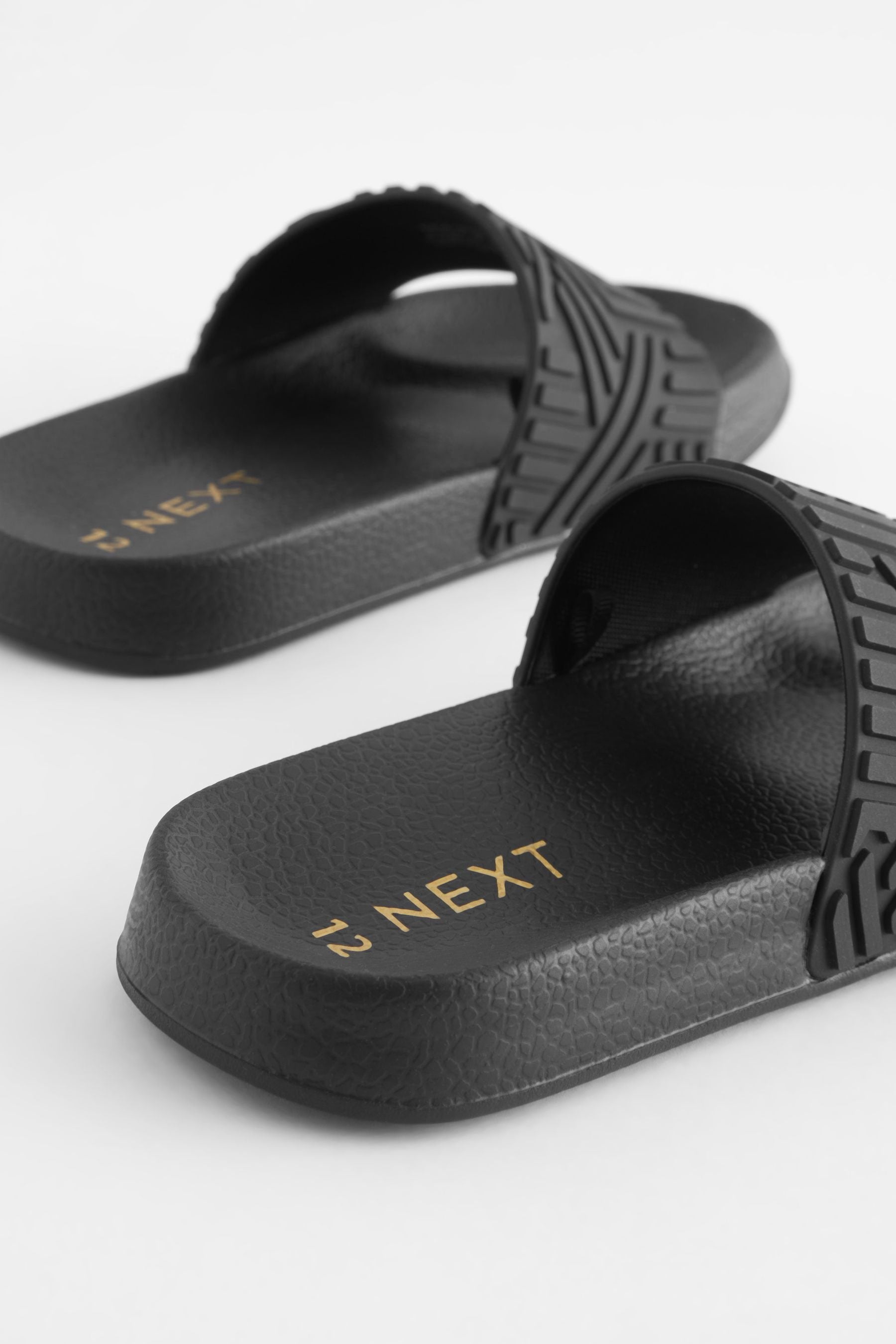 Black Patterned Sliders