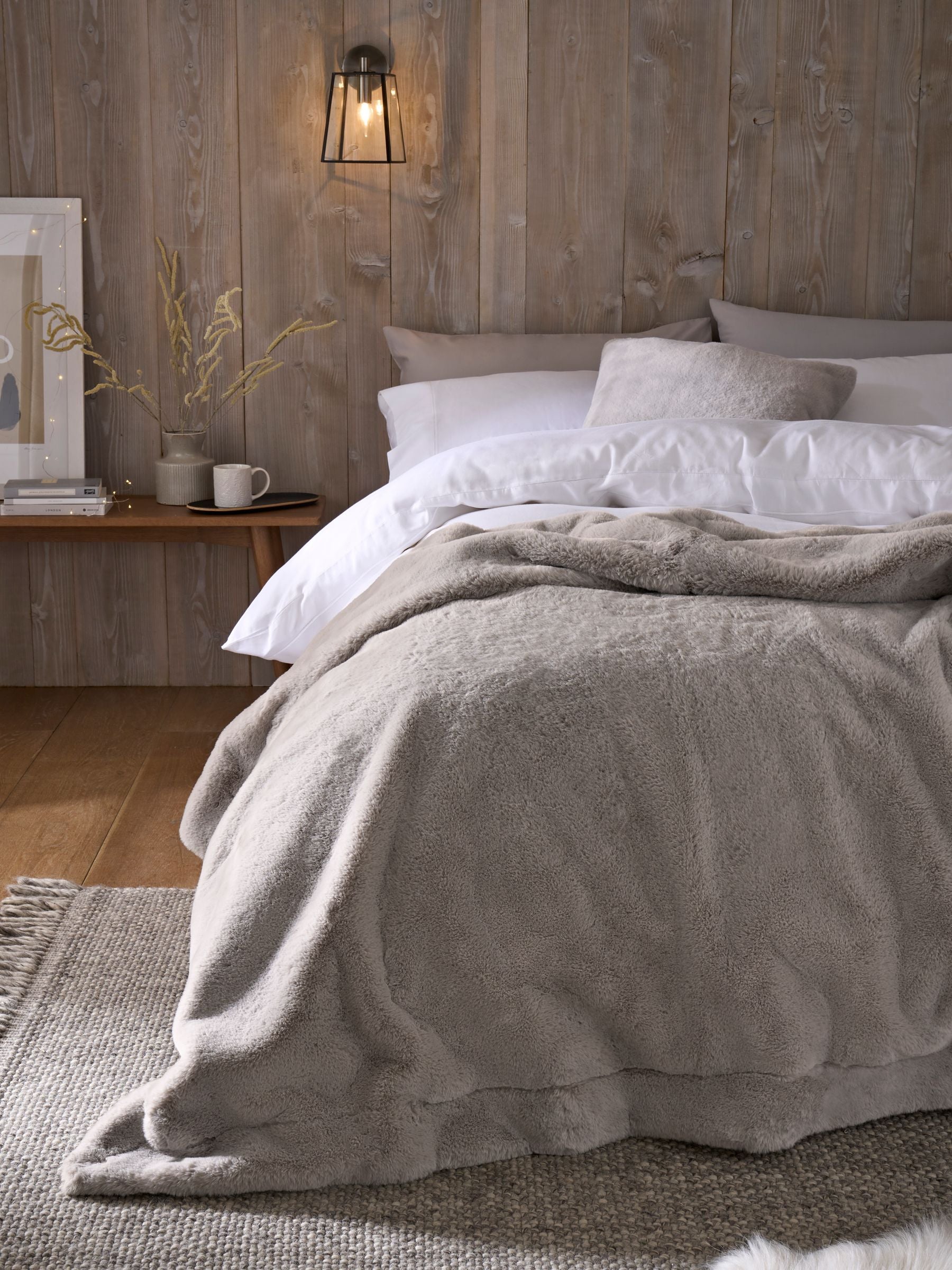 Grey Soft To Touch Plush Faux Fur Throw