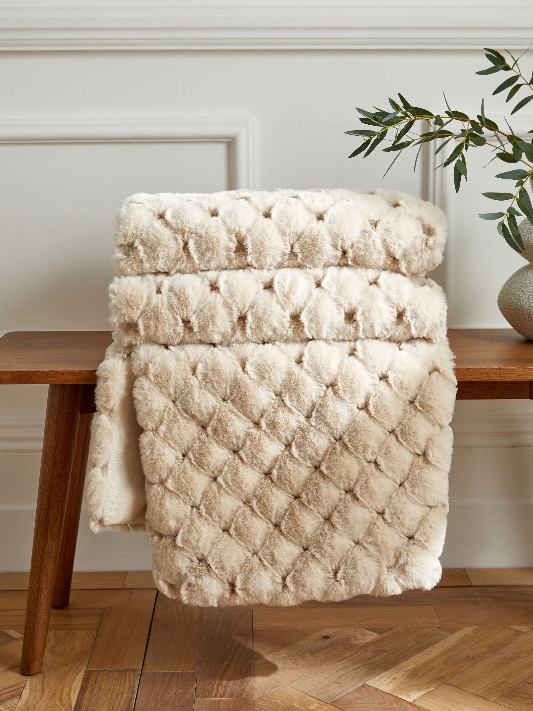 Ivory Natural Luna Scalloped Plush Faux Fur Throw