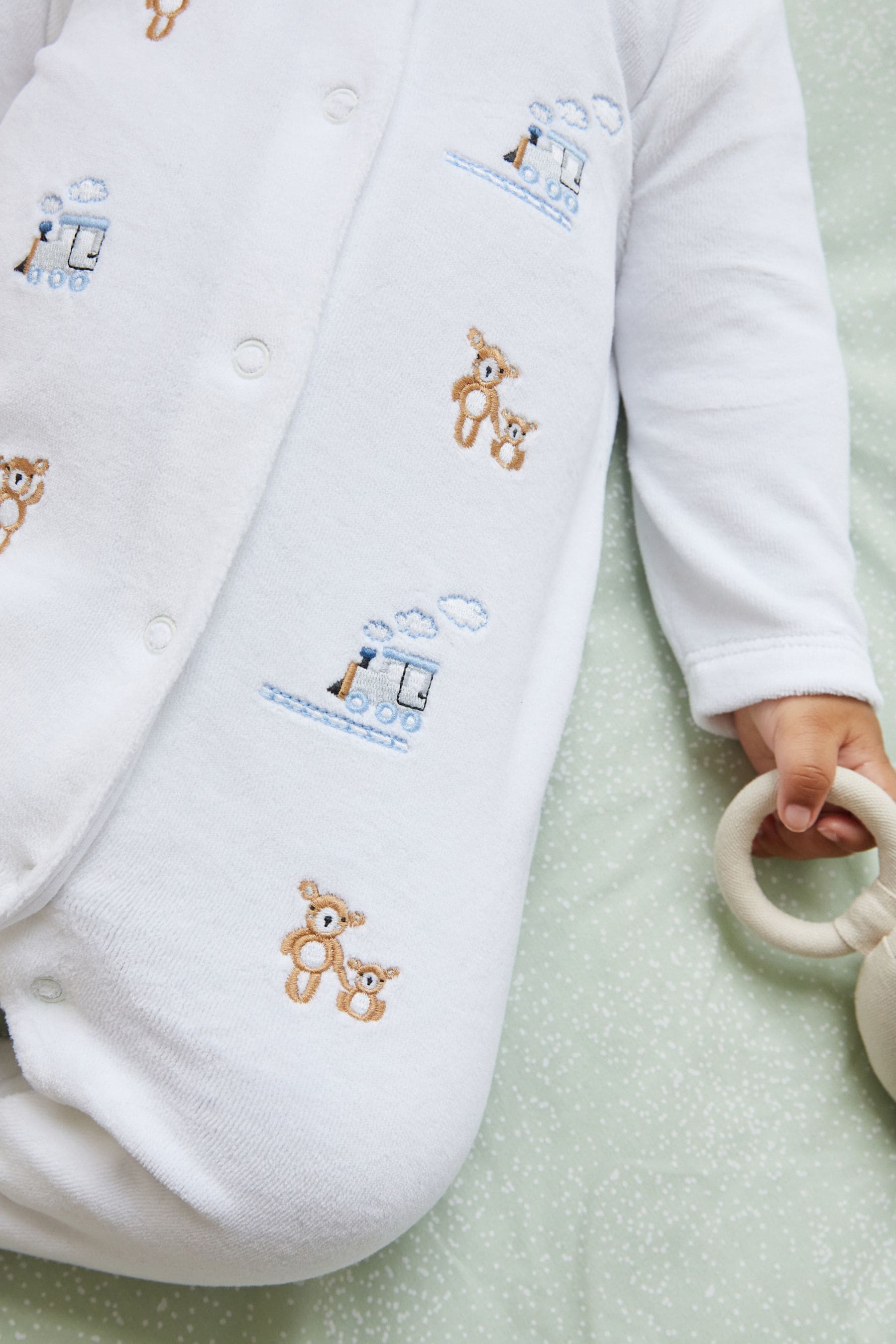 White Velour Embroidery Sleepsuit 1 Pack (0mths-3yrs)