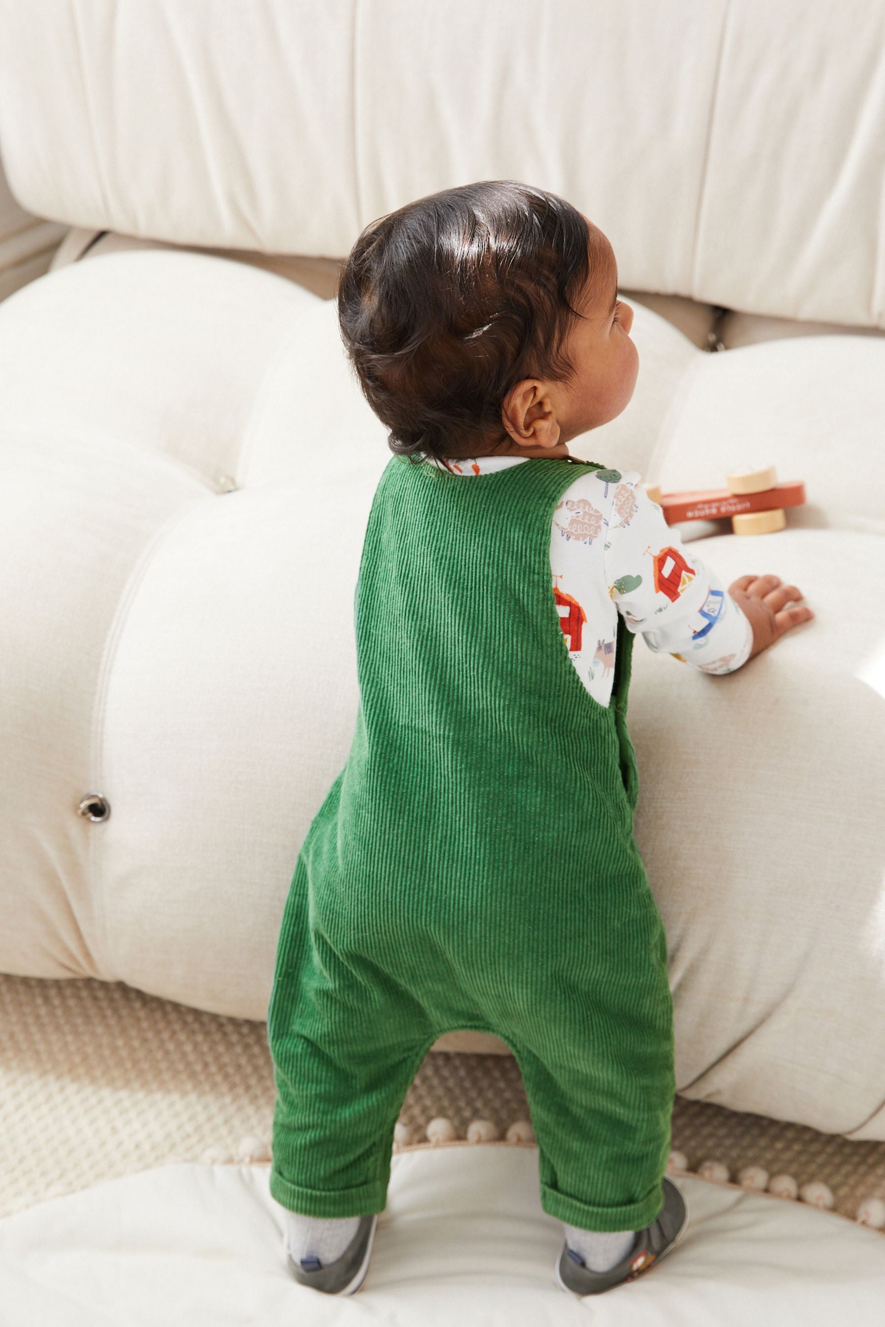 Green Baby Appliqu?© Corduroy Dungarees And Jersey Bodysuit Set (0mths-2yrs)