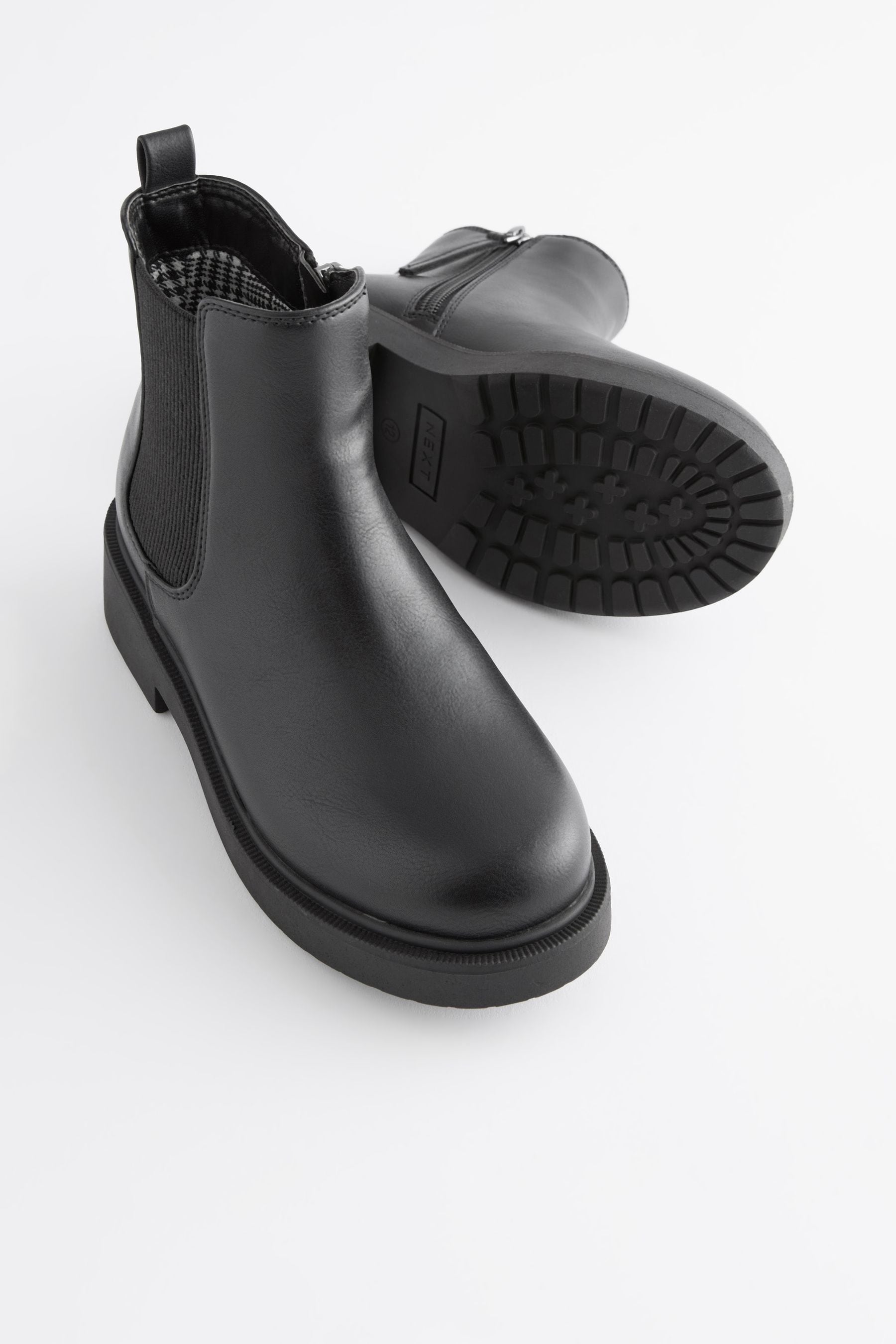 Matt Black Standard Fit (F) Chunky Chelsea Boots