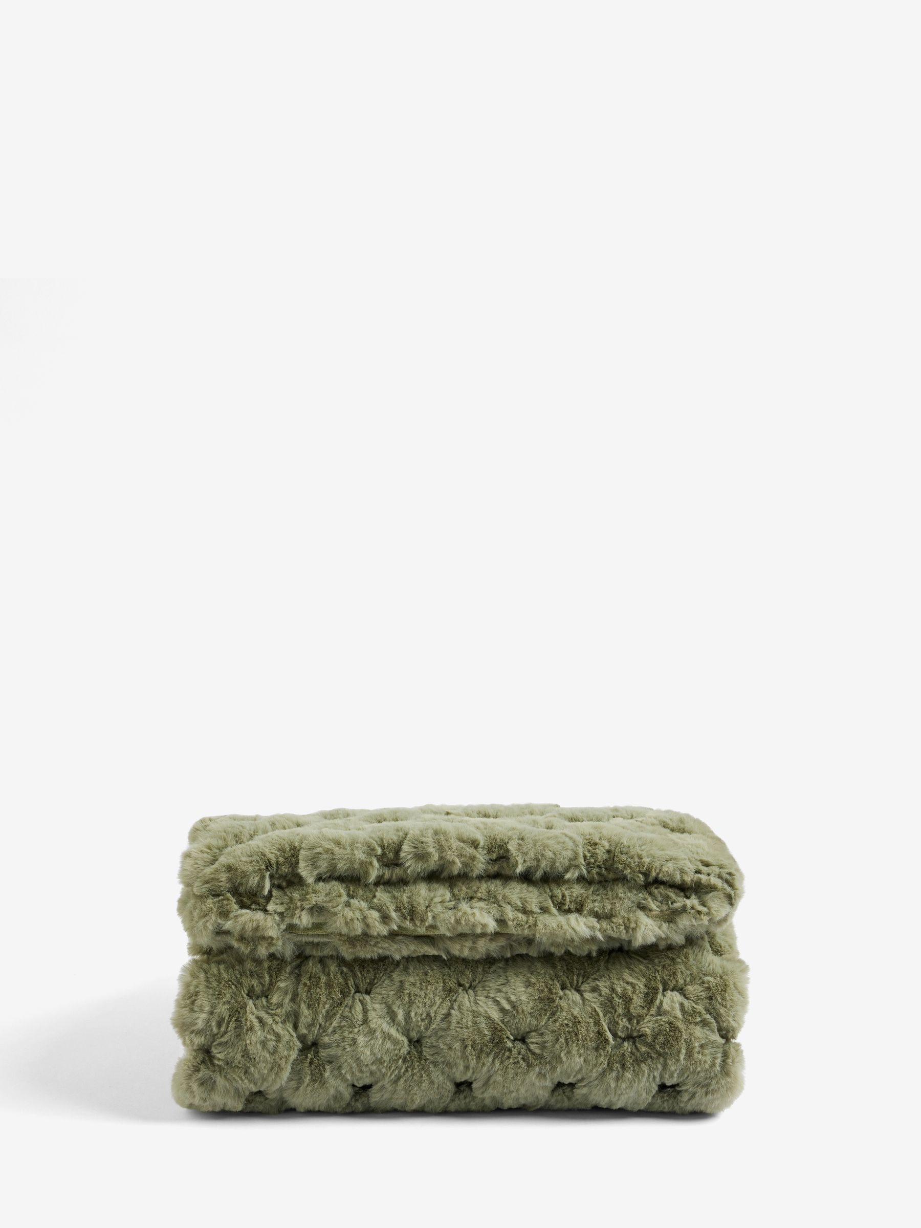 Sage Green Luna Scalloped Plush Faux Fur Throw