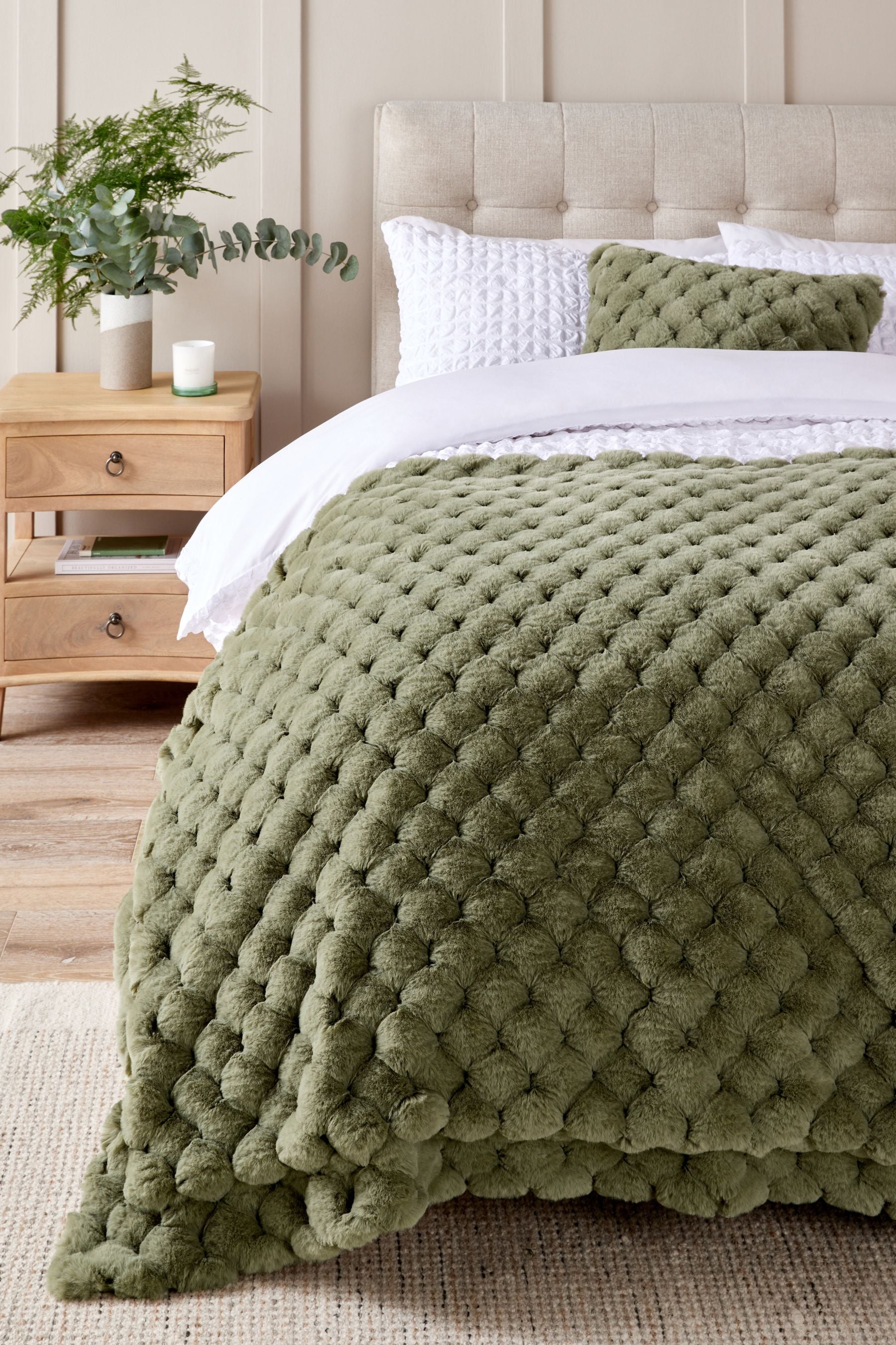 Sage Green Luna Scalloped Plush Faux Fur Throw