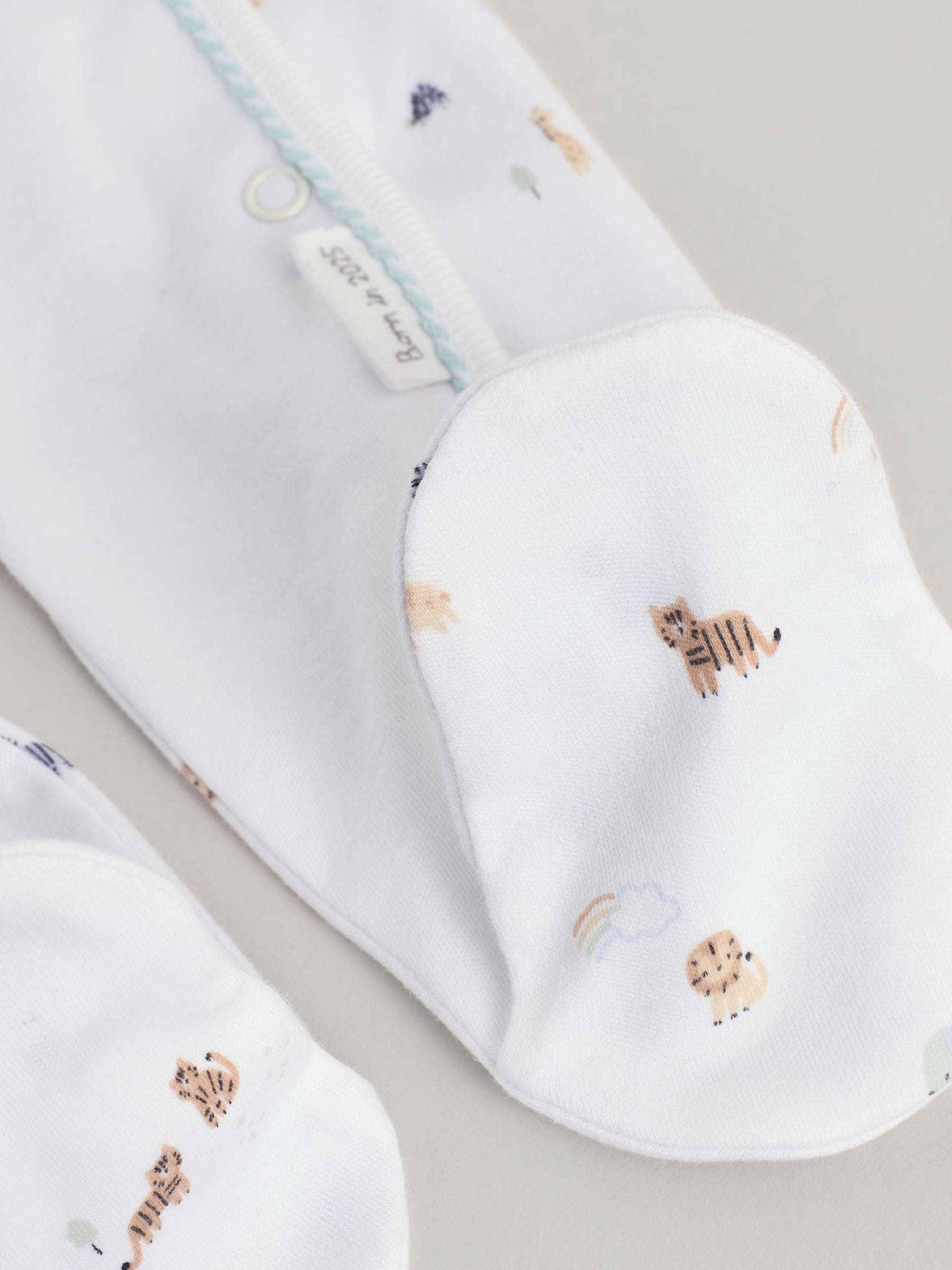 White Baby Born in 2025 100% Cotton Sleepsuit and Hat Set (0-9mths)