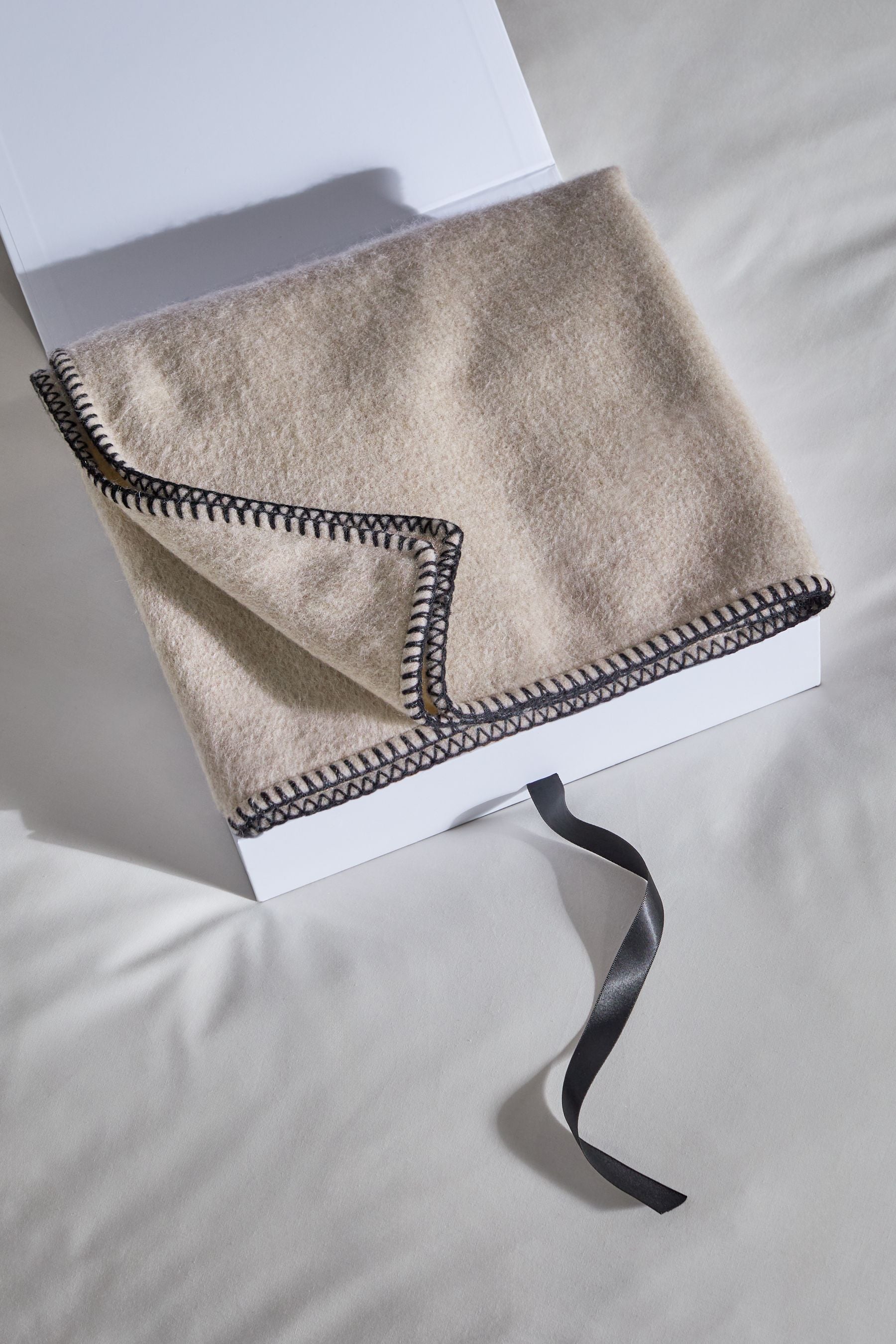 Natural N. Premium Cashmere Stitched Edge Throw