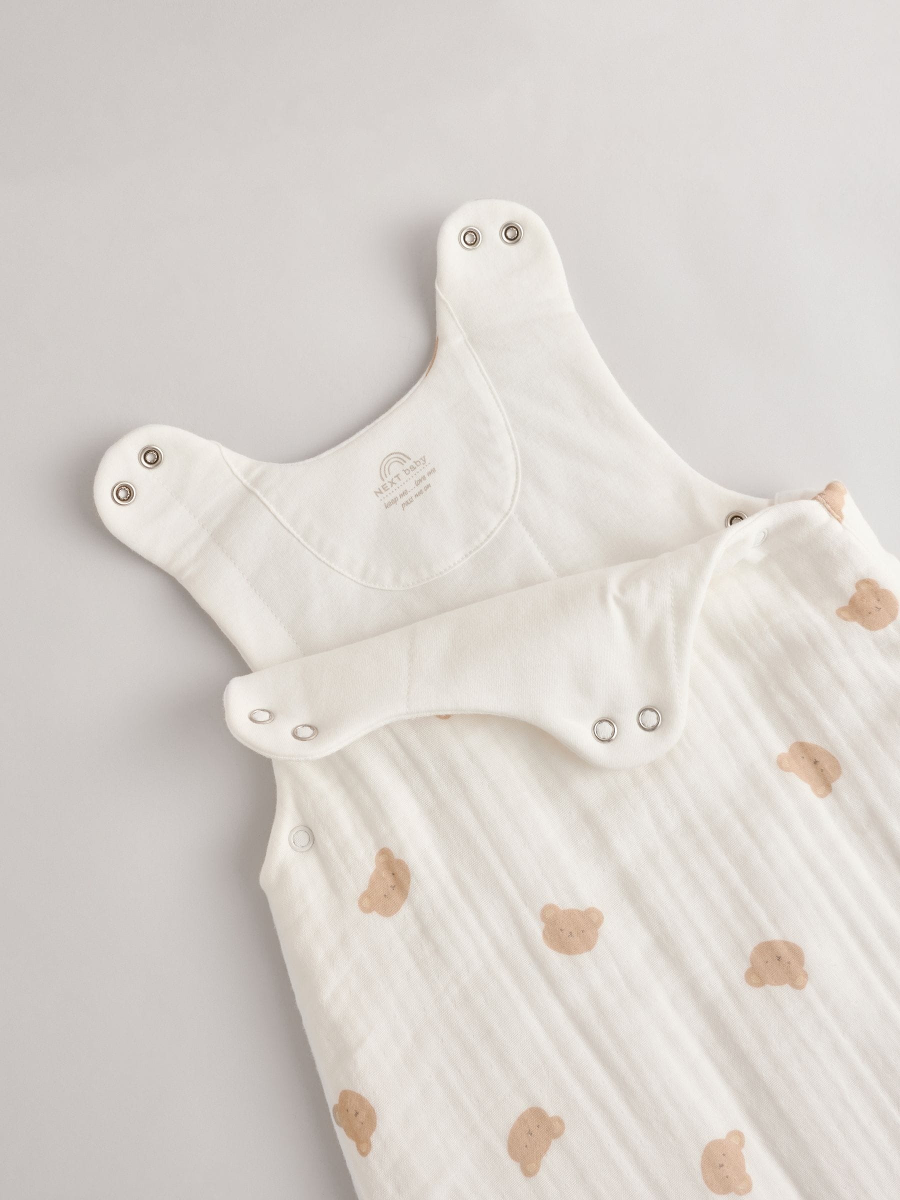 White Muslin Bear 2.5 Tog Baby 100% Cotton Sleep Bag