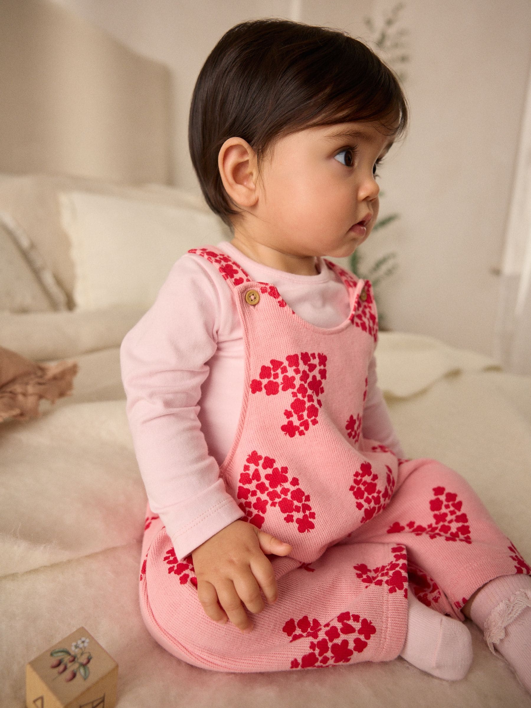 Pink/Red Hearts Dungarees and Bodysuit Set (0mths-3yrs)