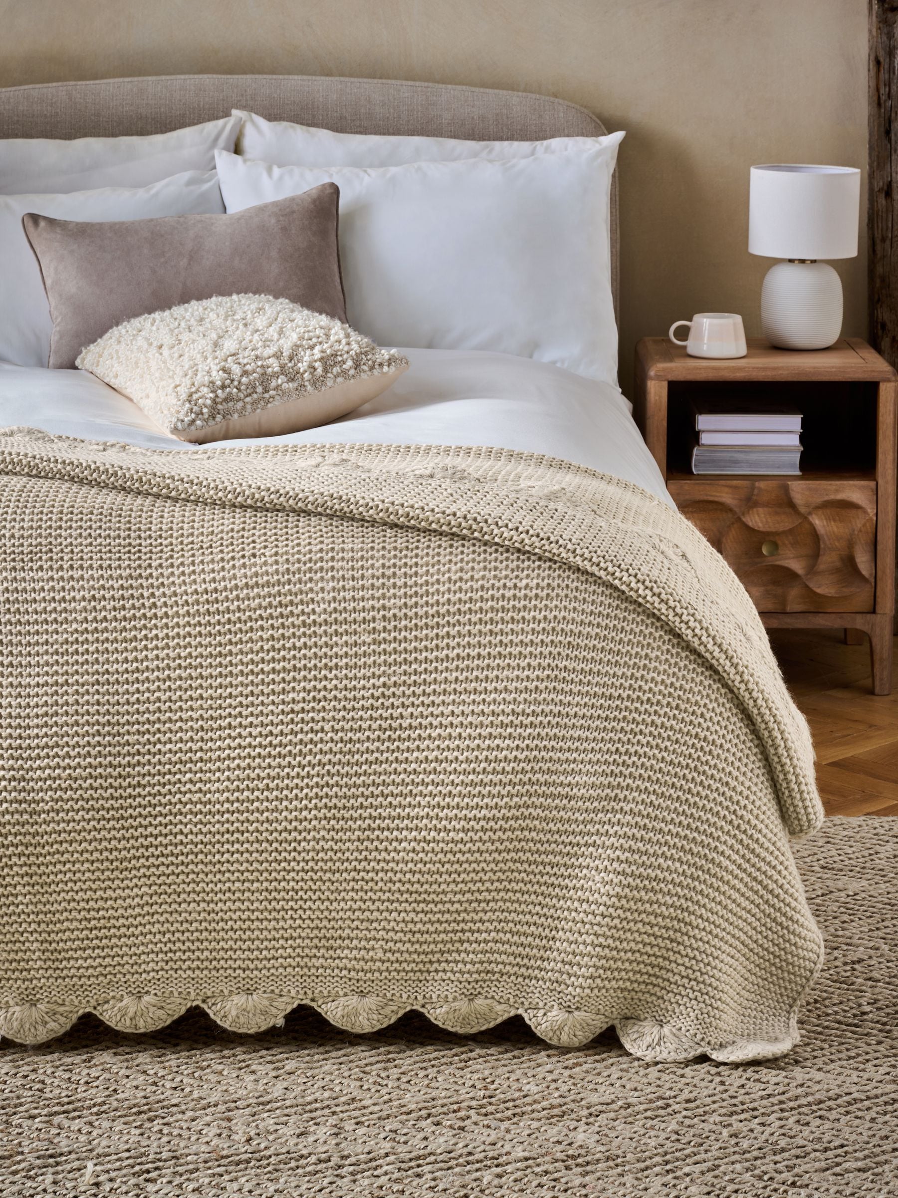 Natural Knitted Scallop Edge Throw