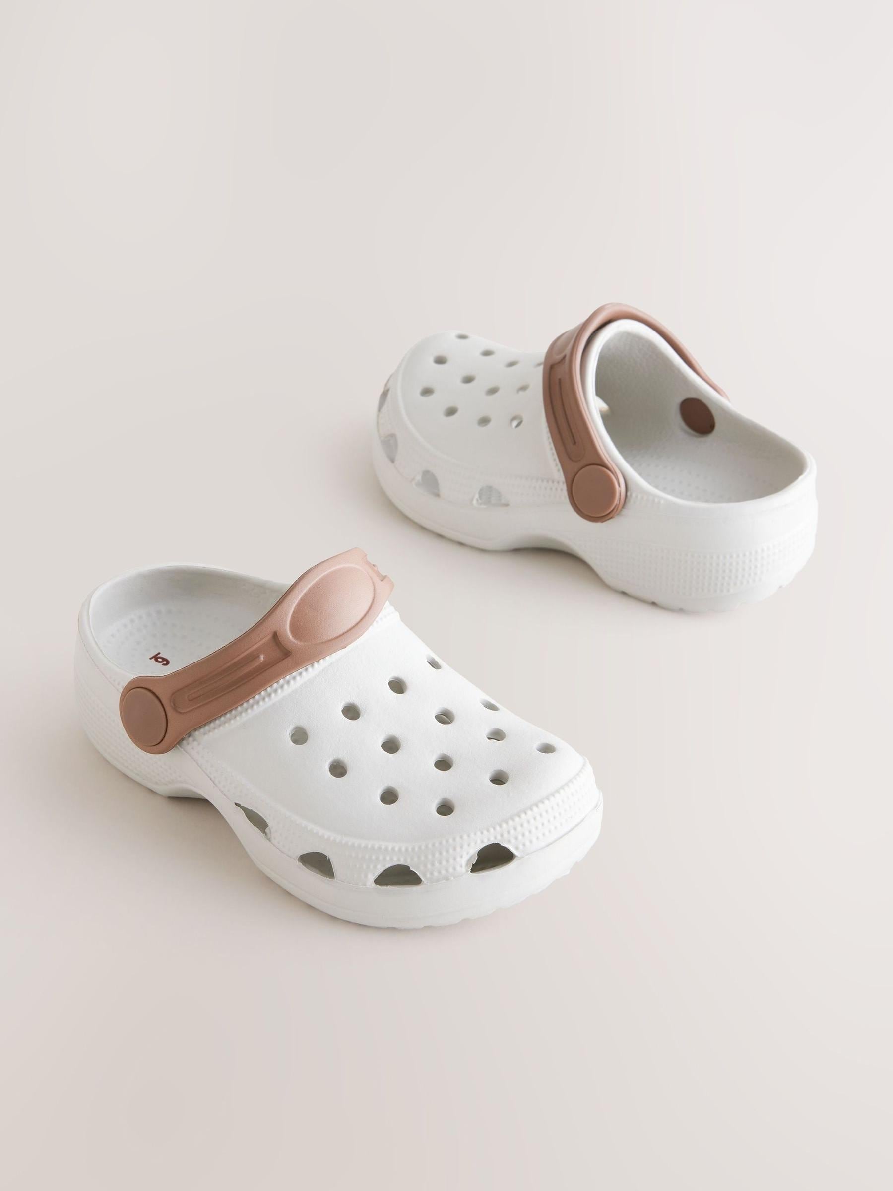 Neutral Clogs