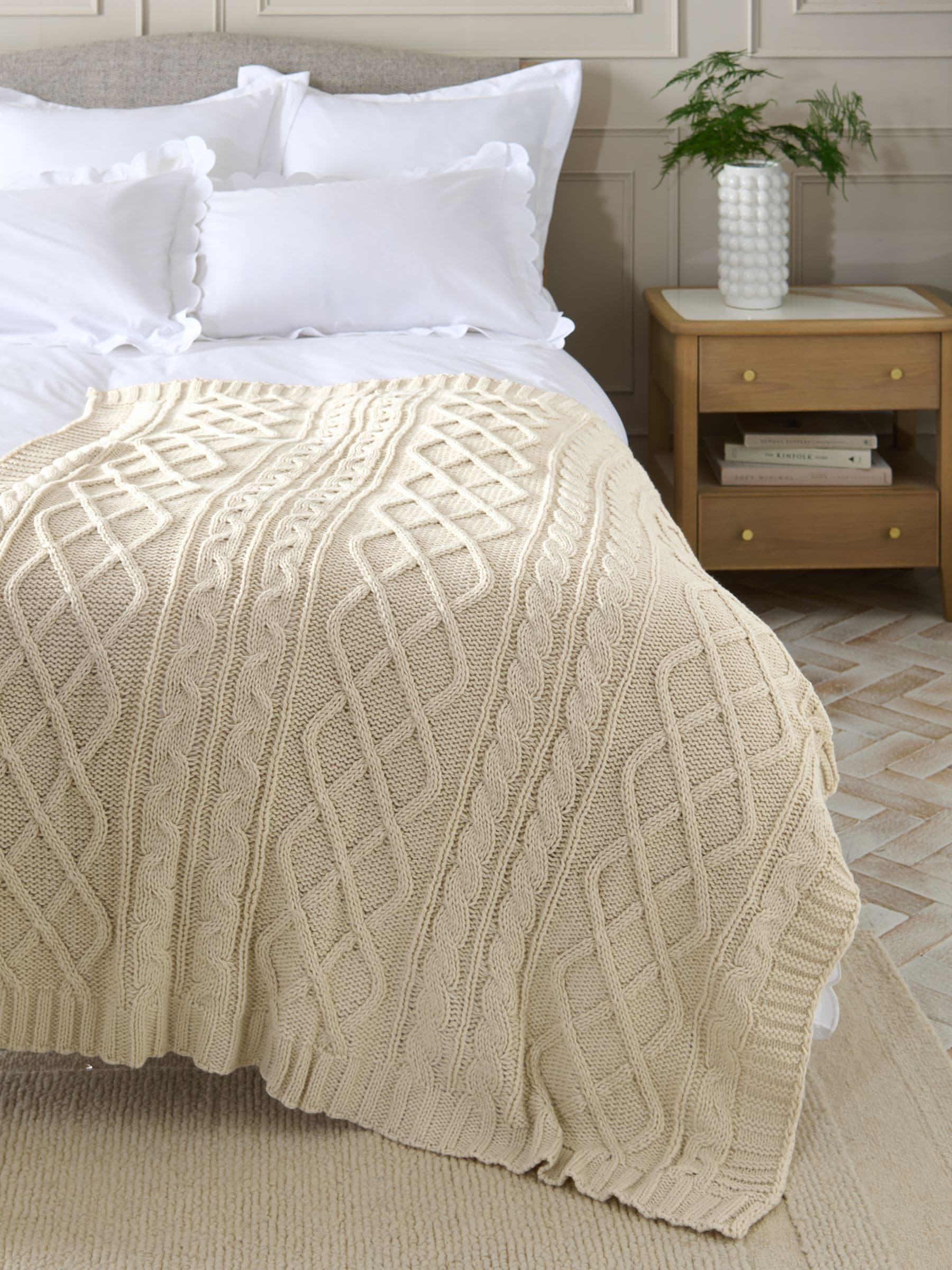 Light Natural Cable Knit Throw