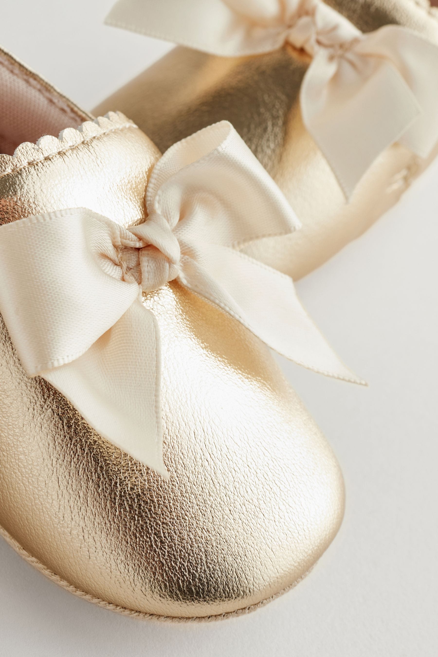 Gold Metallic Bow Baby Boots (0-18mths)