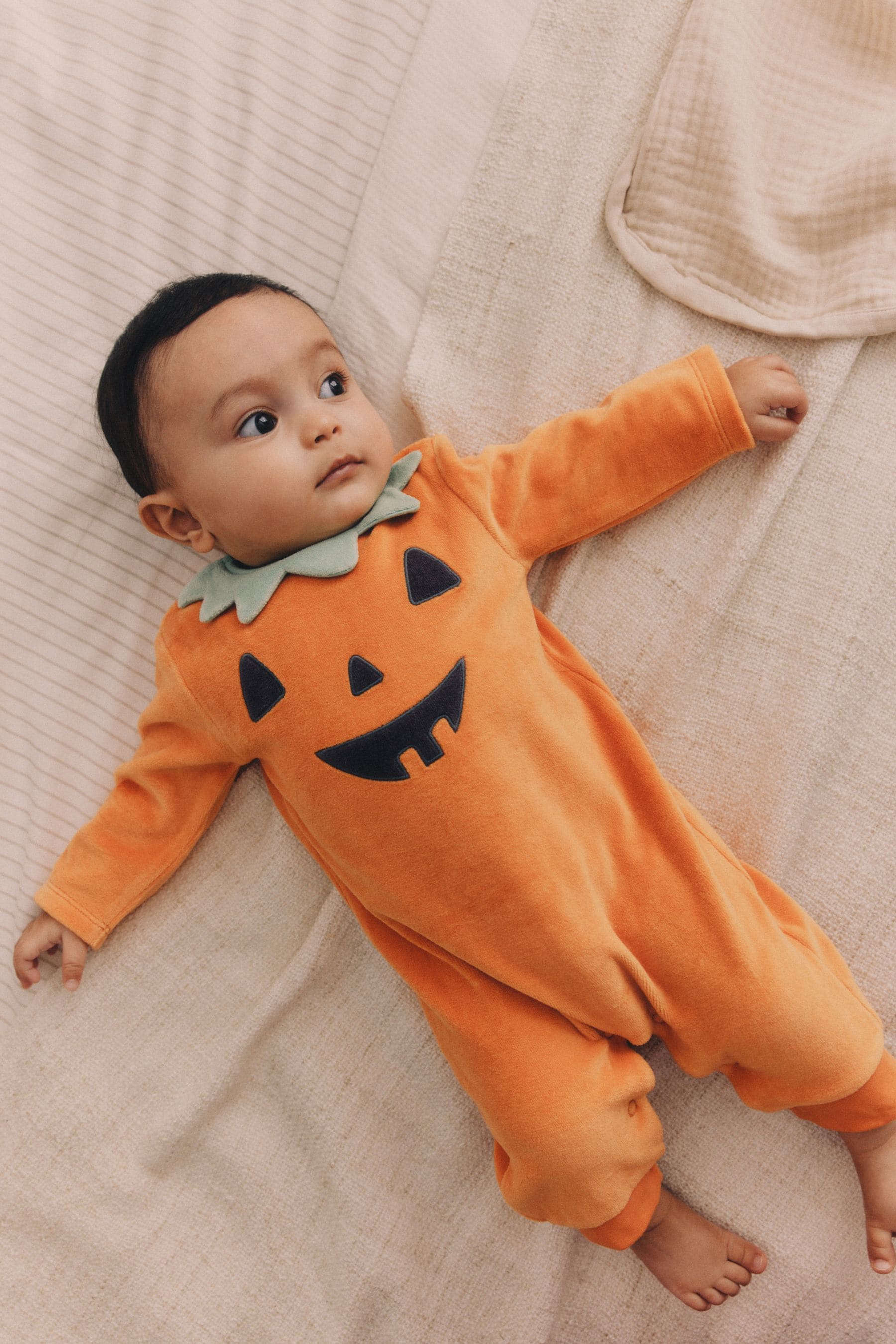 Orange Baby Halloween Velour Sleepsuit and Hat Set (0mths-3yrs)