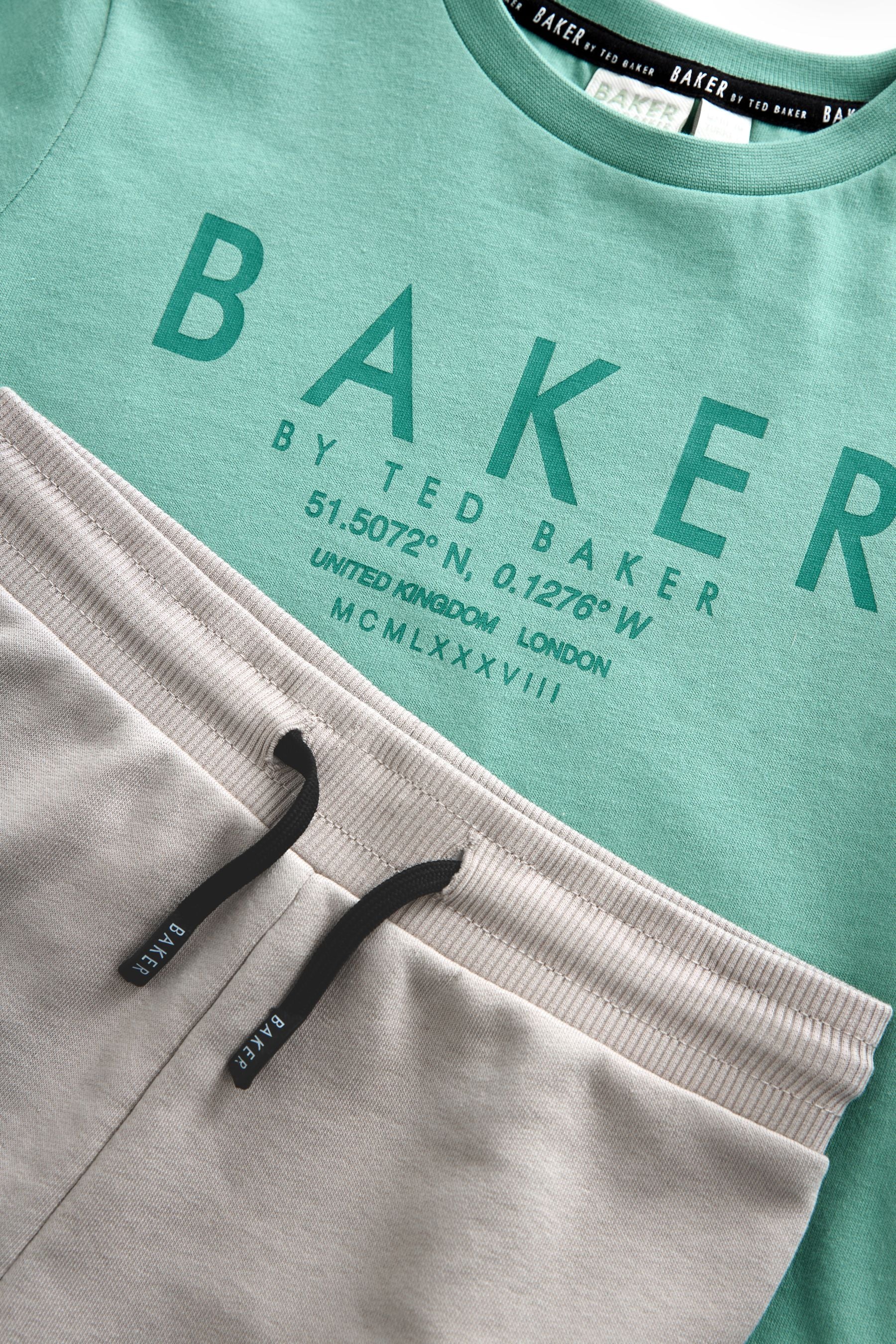 Baker by Ted Baker T-Shirt and Cargo Shorts Set