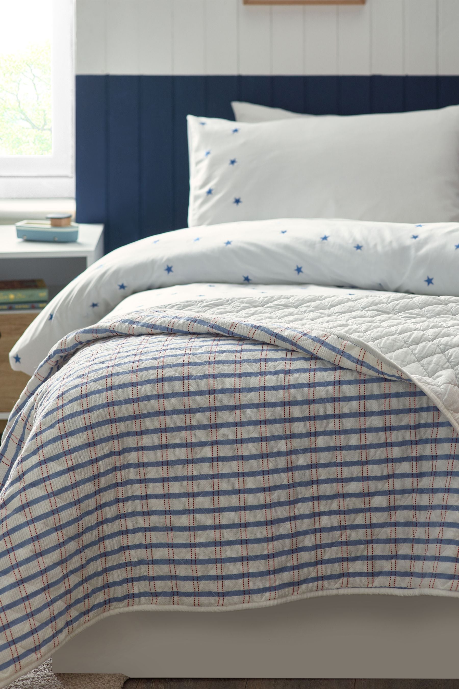 White/Blue Woven Check 100% Cotton Quilted Throw